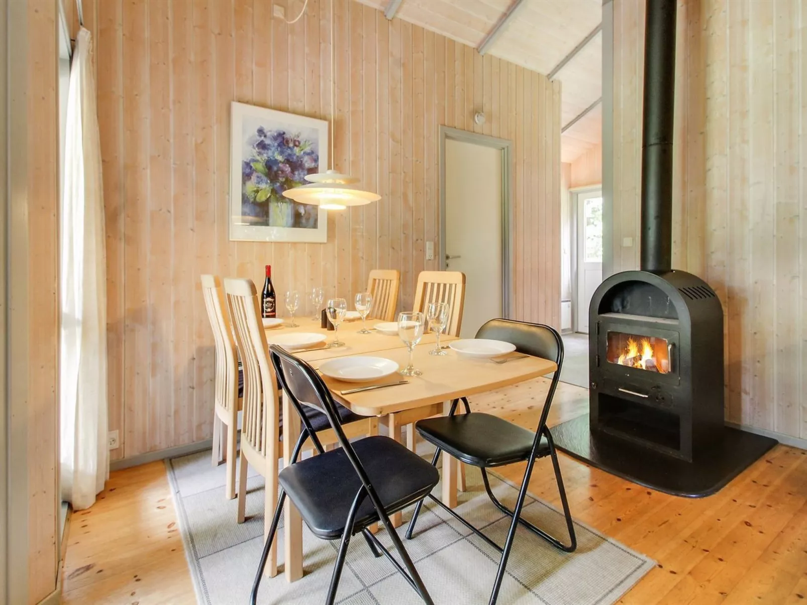 "Frederikke" - 28km from the sea-Inside