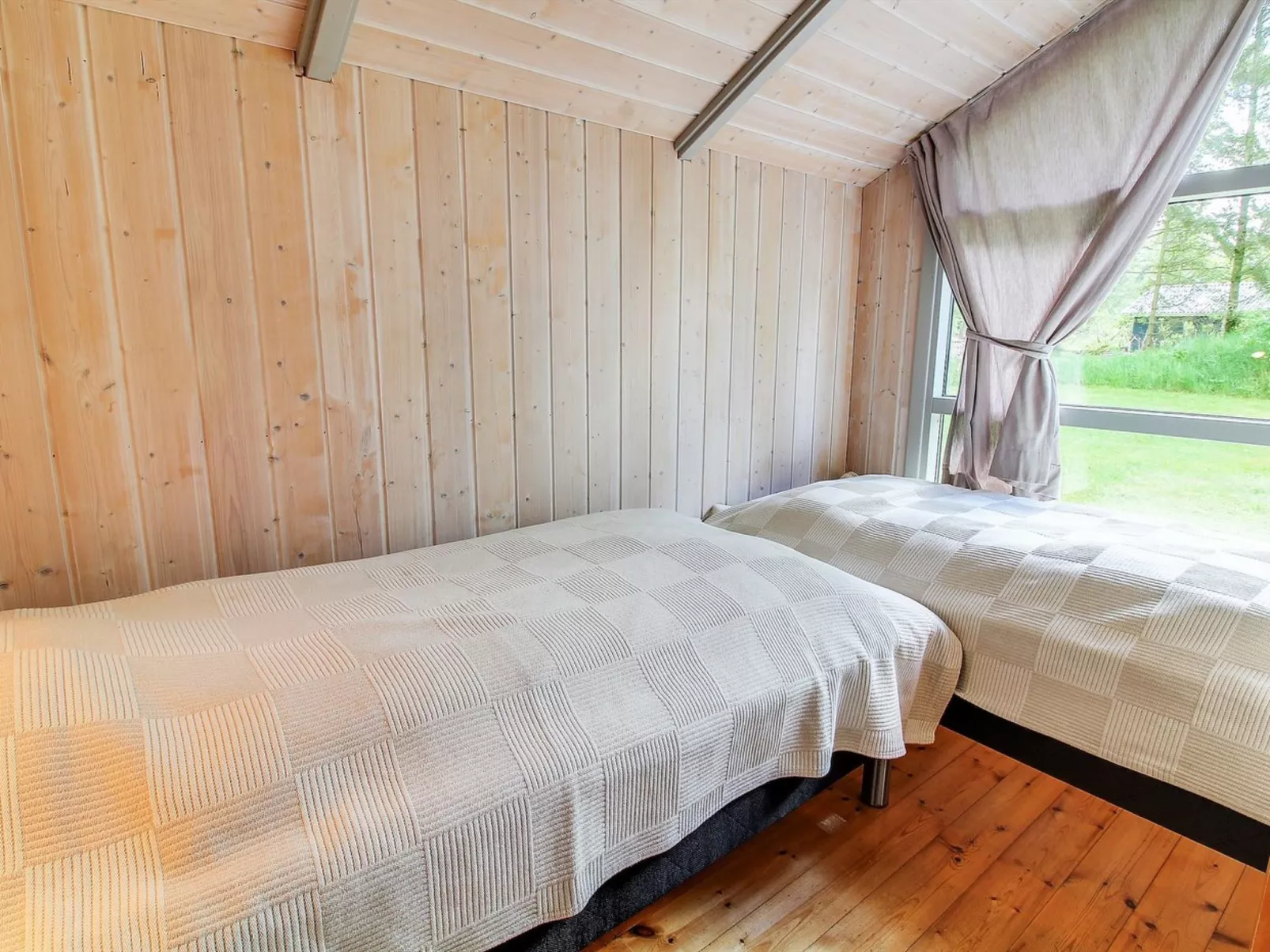 "Frederikke" - 28km from the sea-Inside