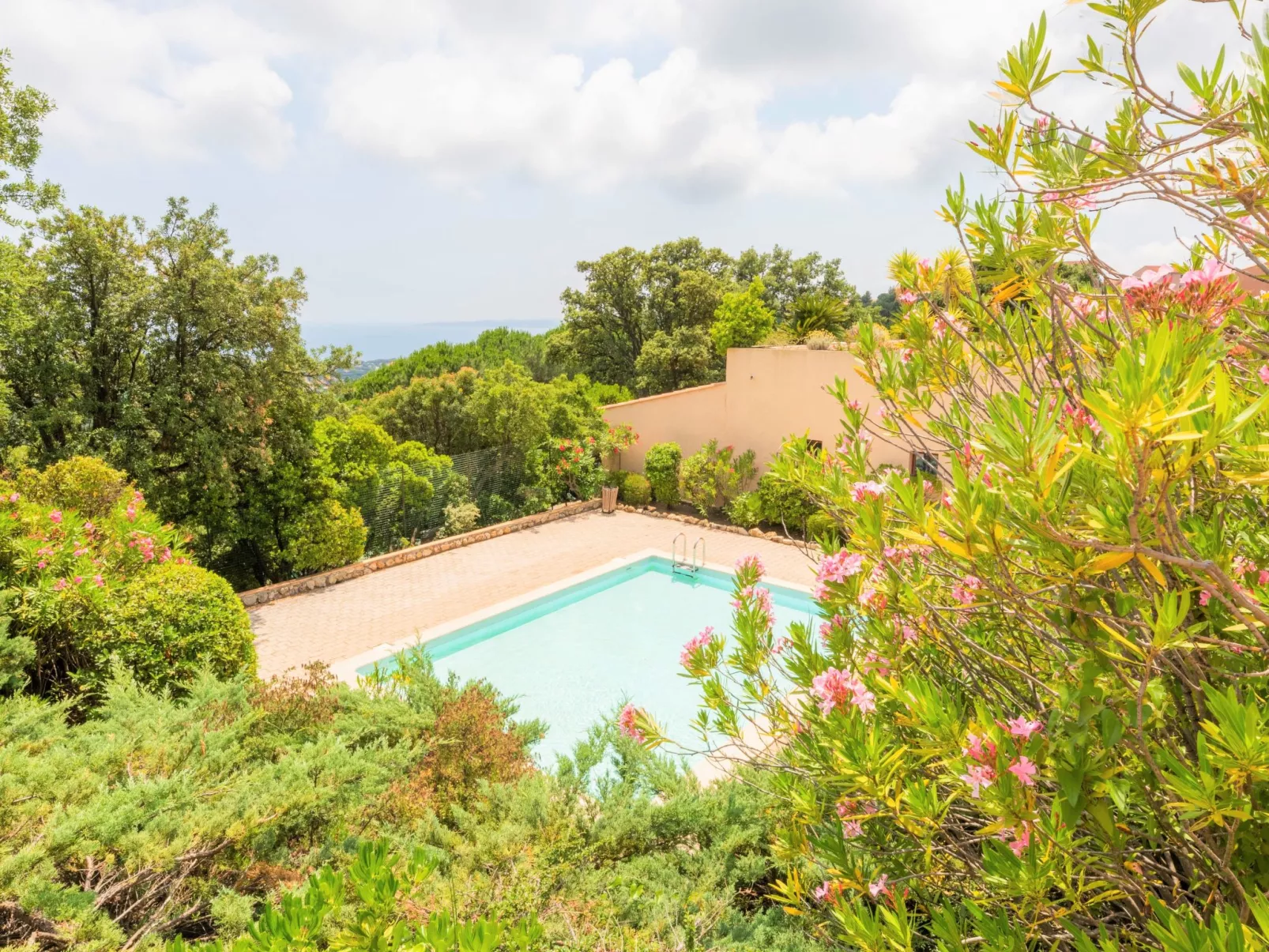 Les Hauts des Issambres-Outside