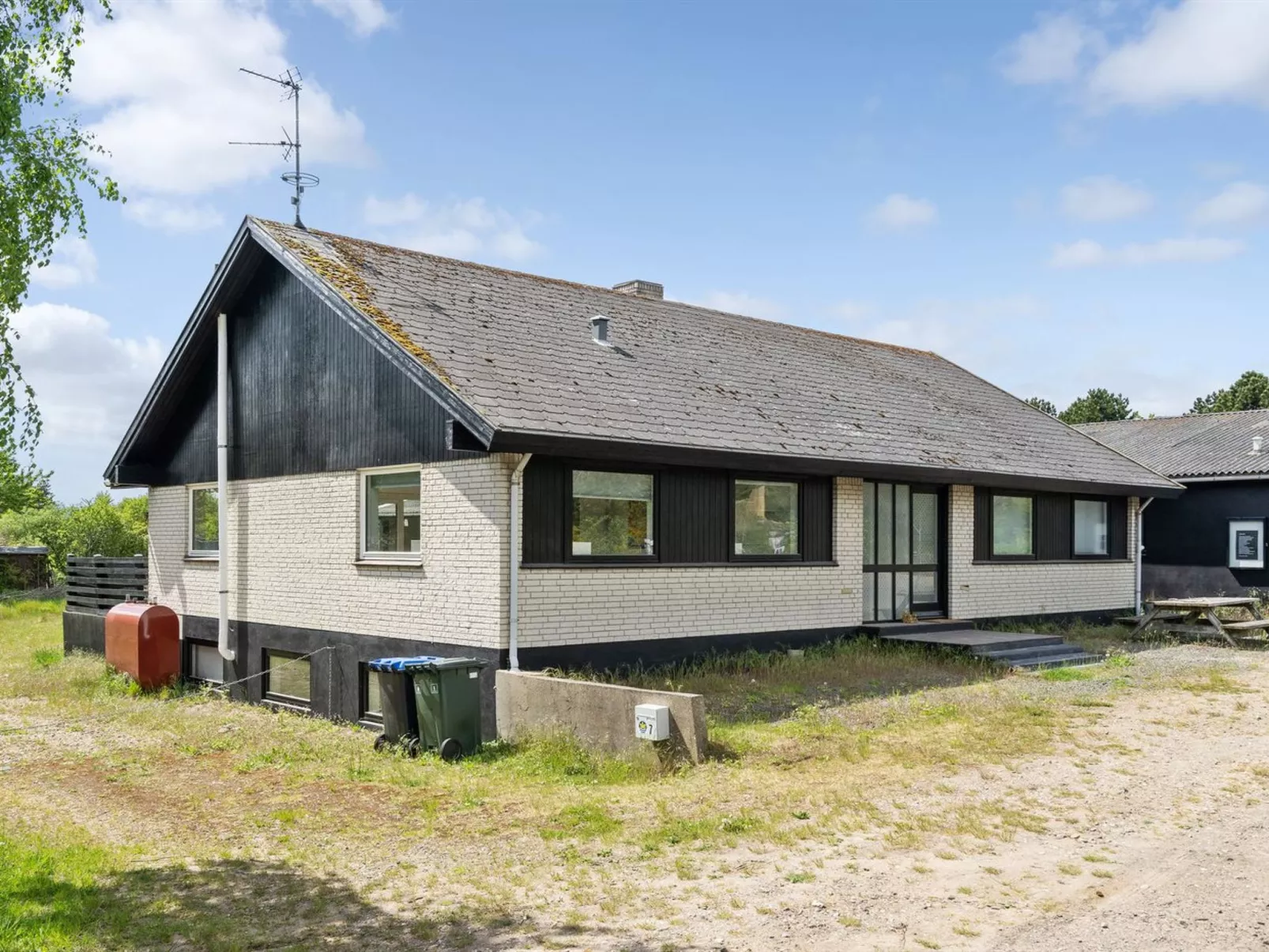 "Tavita" - 400m from the sea-Outside