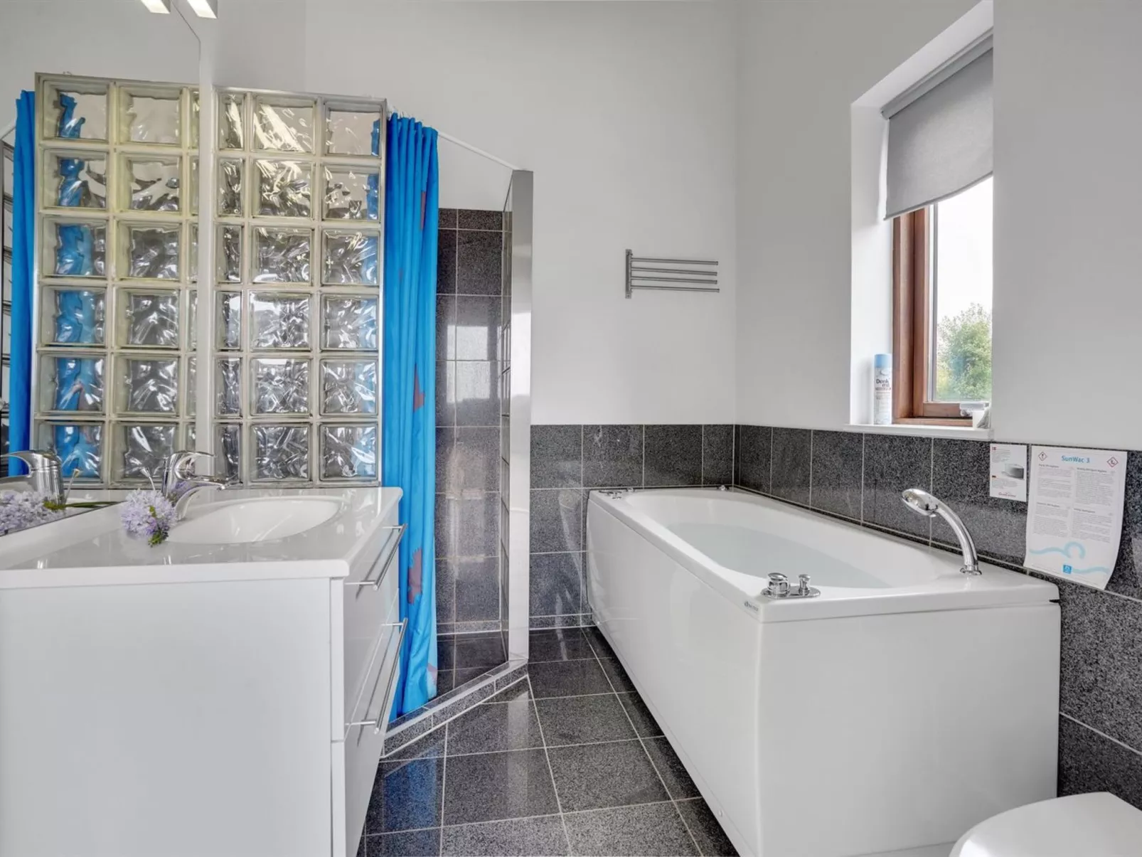 "Elara" - 200m from the sea-Inside