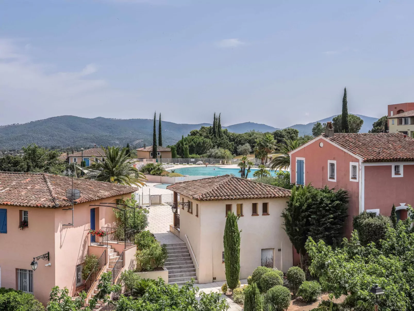 Le Golf de Roquebrune-Outside