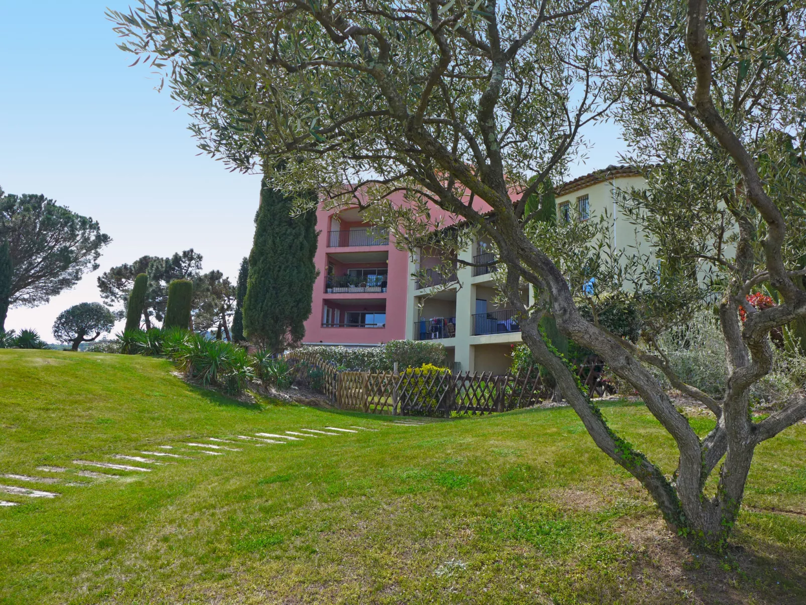 Le Golf de Roquebrune-Outside