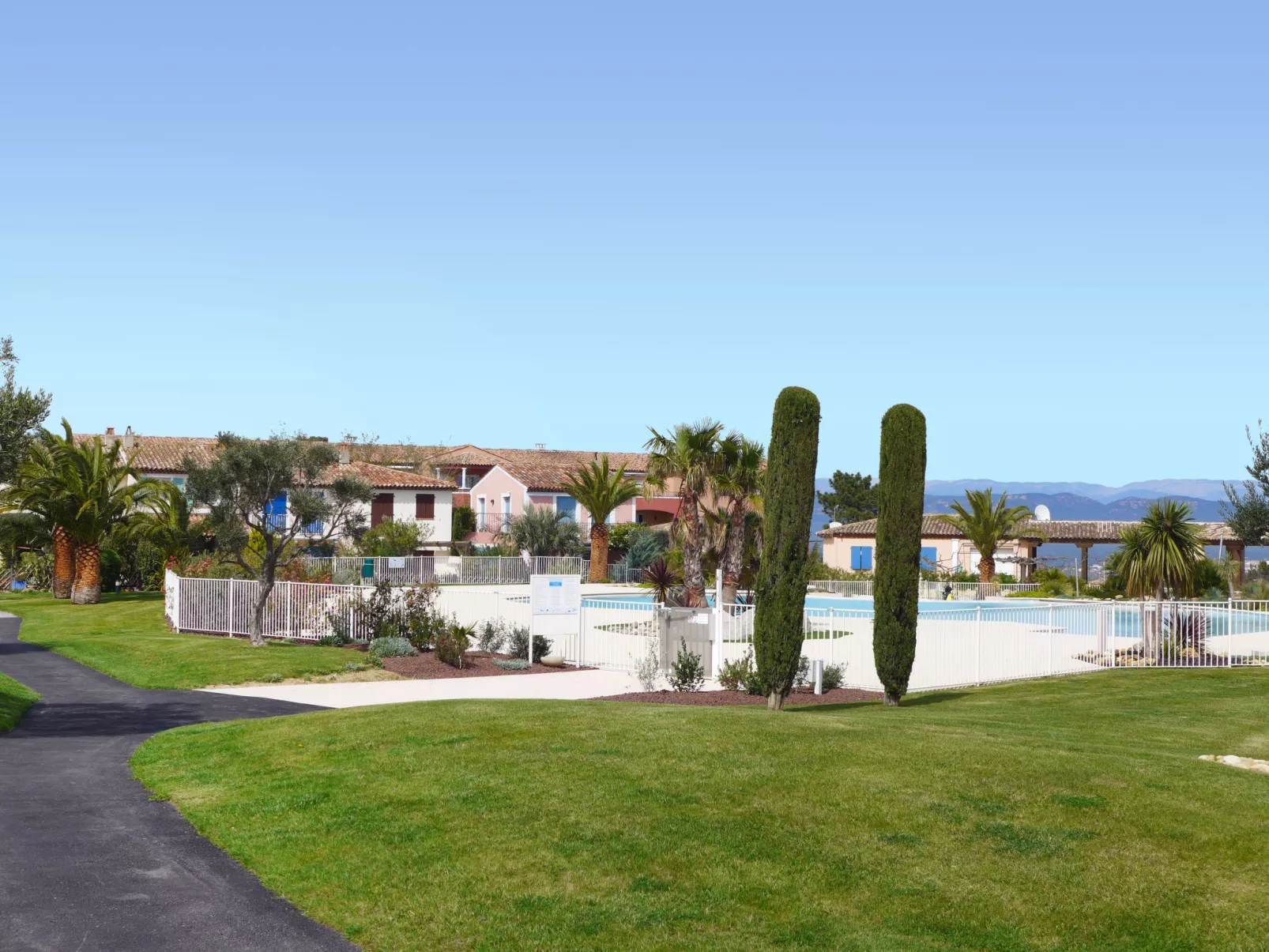 Le Golf de Roquebrune-Outside