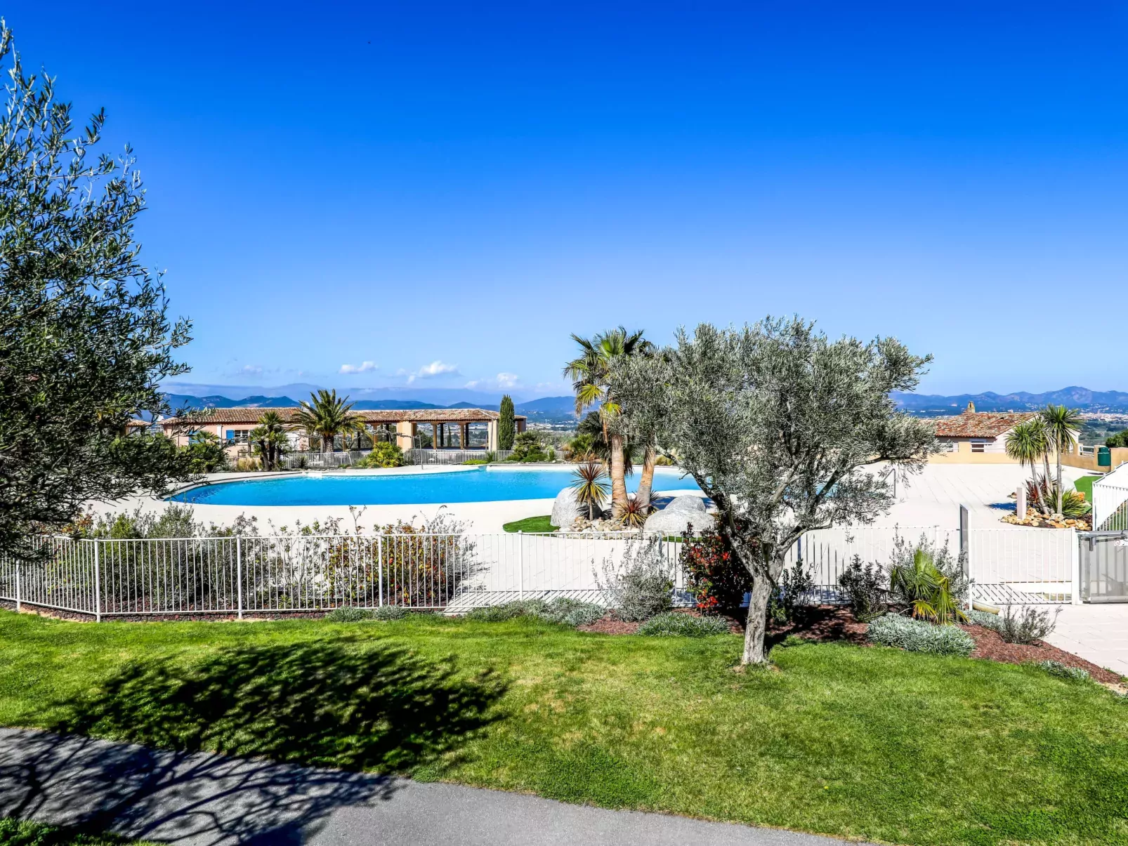 Le Golf de Roquebrune-Outside