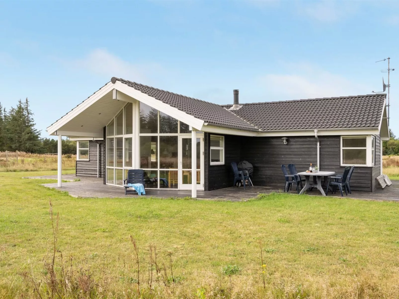 "Sulki" - 3.5km from the sea-Outside