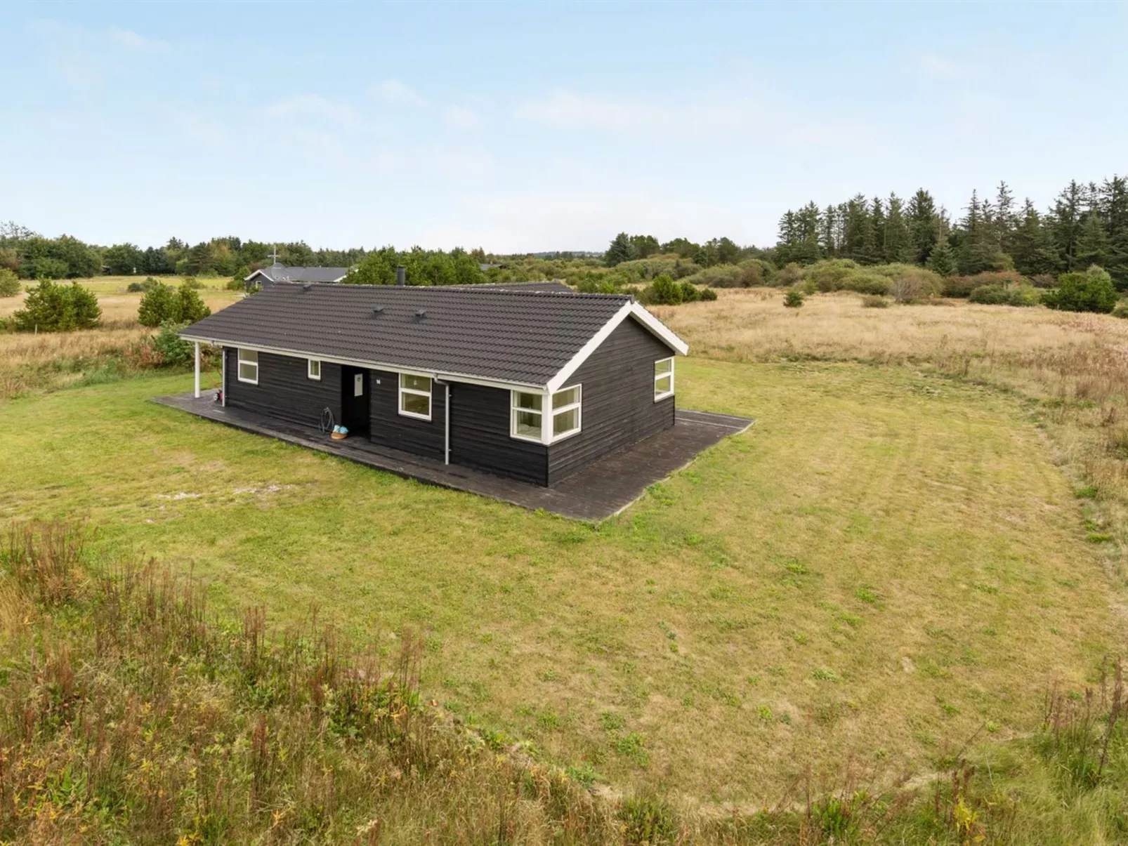 "Sulki" - 3.5km from the sea-Outside