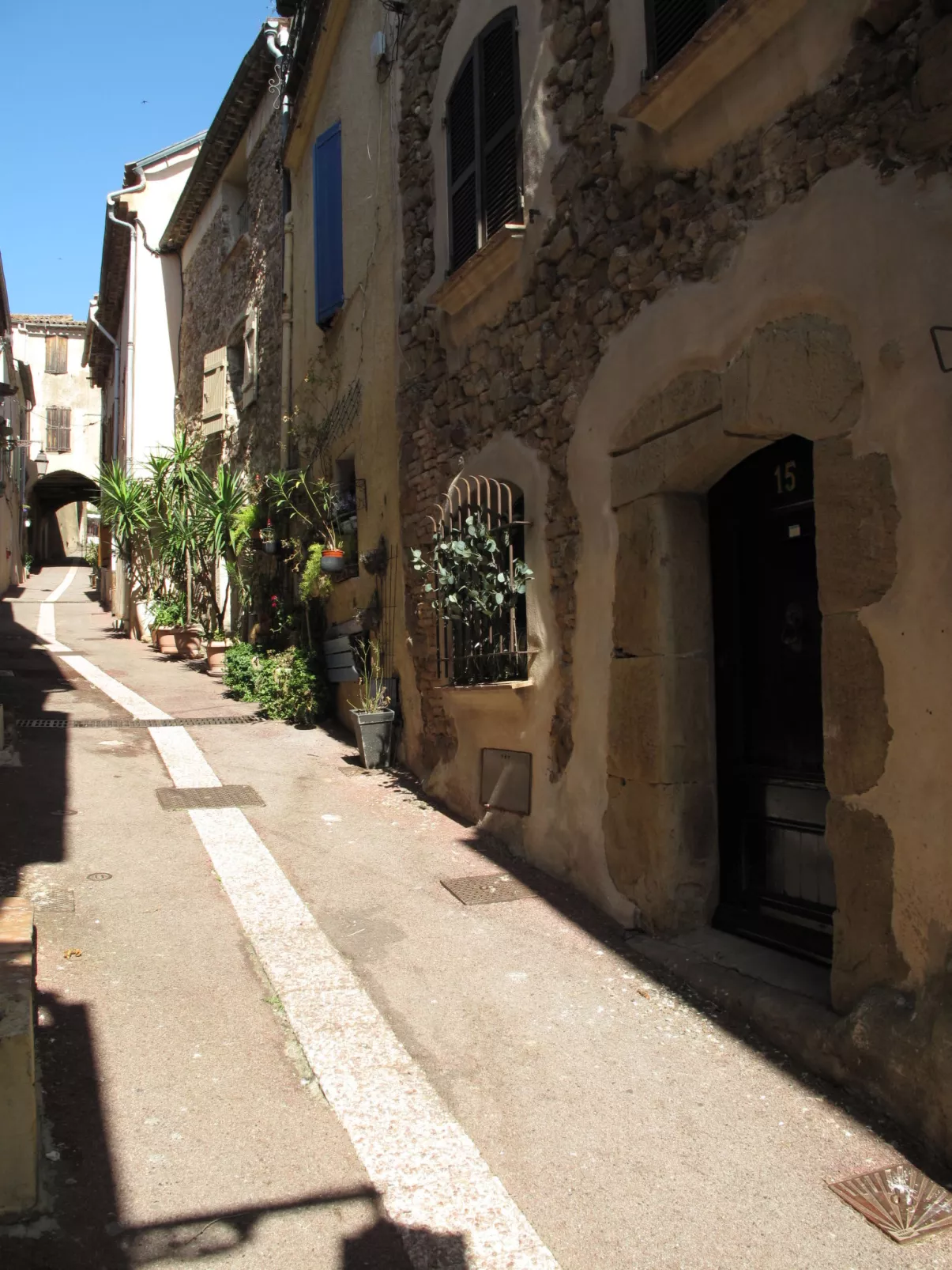 La Roq-Outside