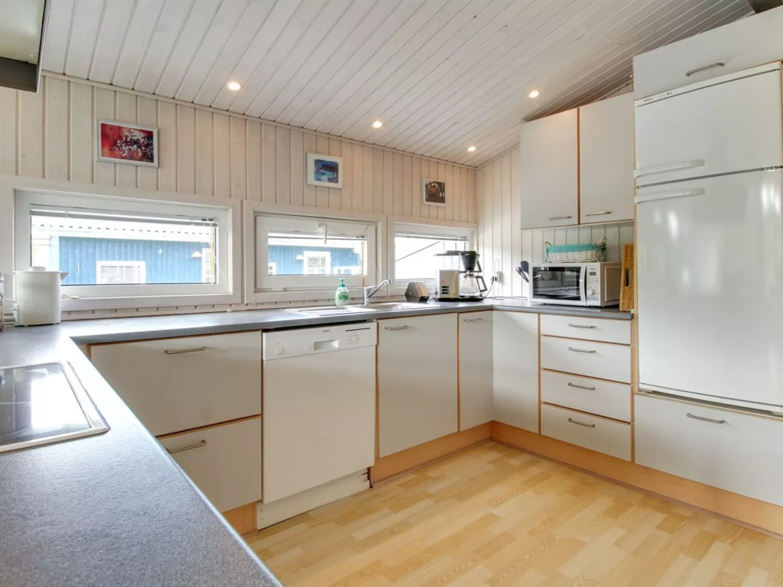 "Gitten" - 600m from the sea-Inside