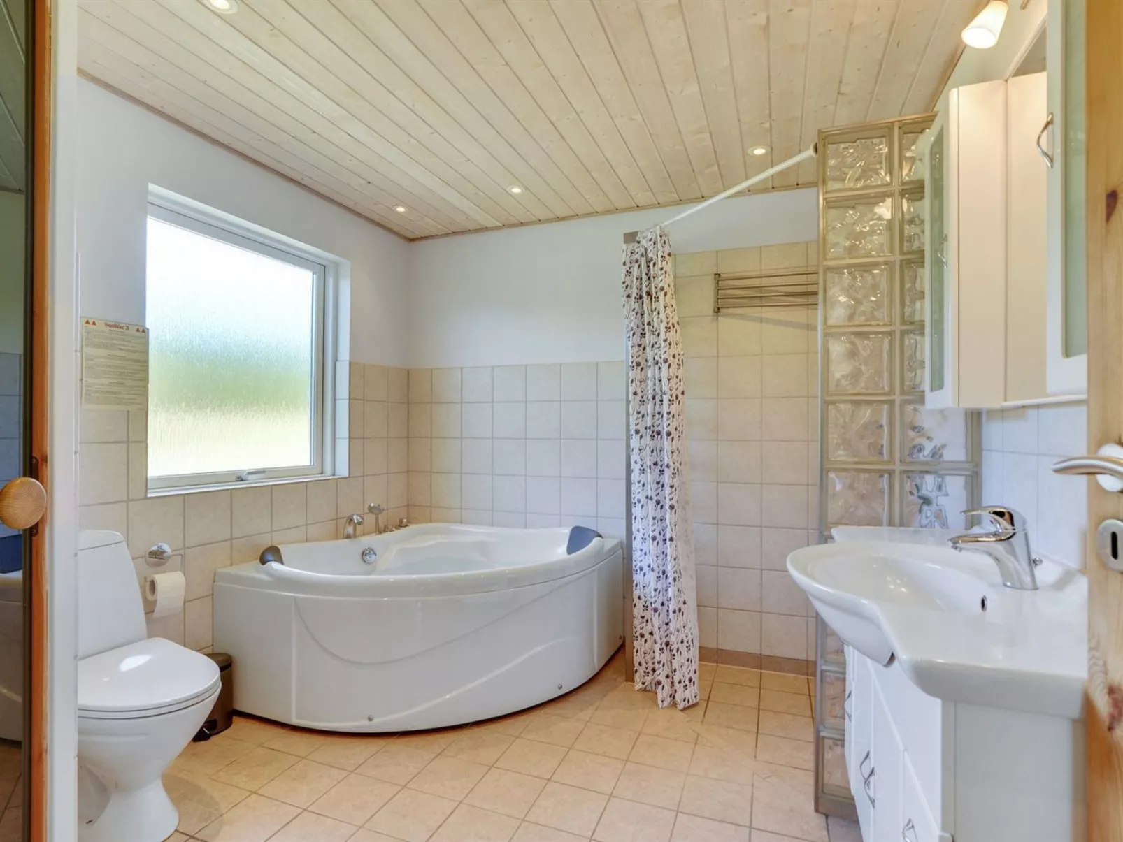 "Thorvor" - 1.5km from the sea-Drinnen