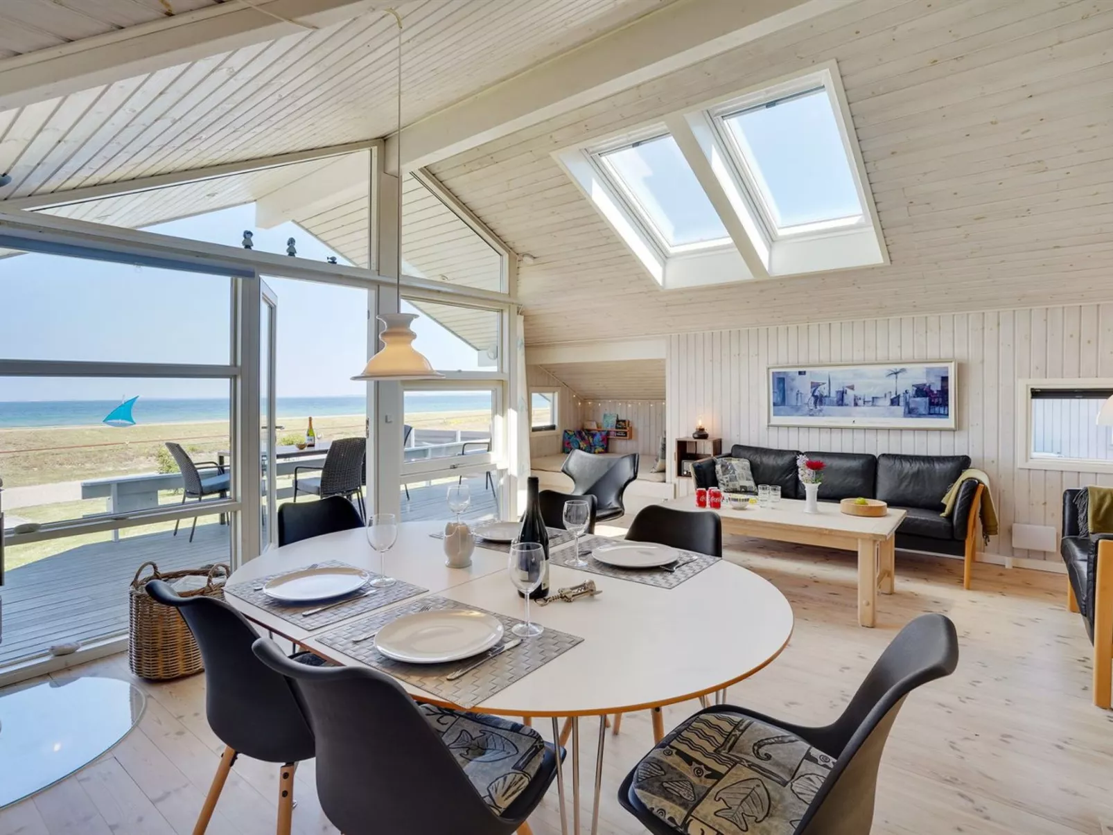 "Diertje" - 10m from the sea-Inside