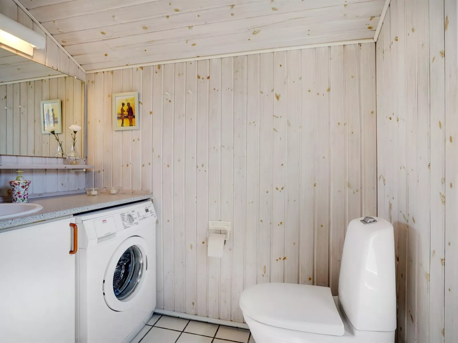 "Diertje" - 10m from the sea-Inside