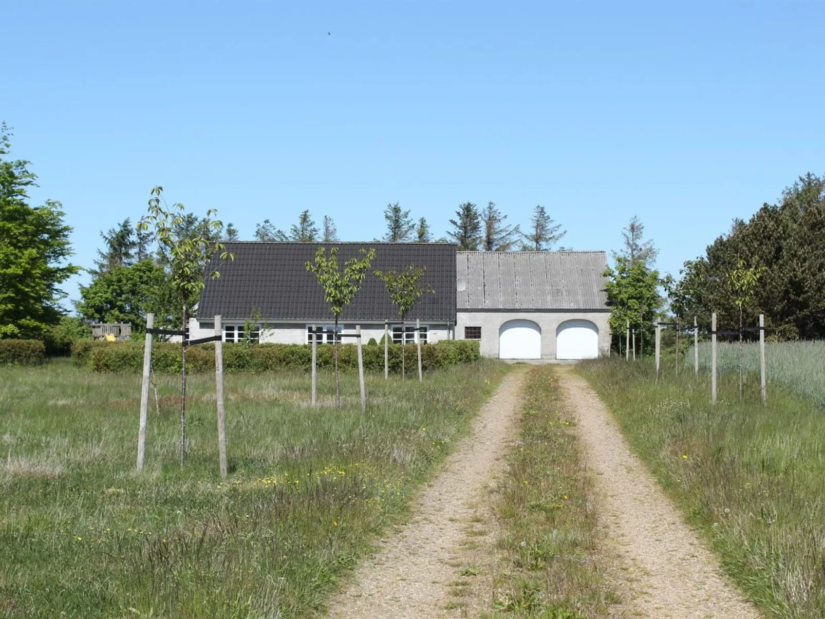"Merrit" - 4.6km to the inlet-Outside