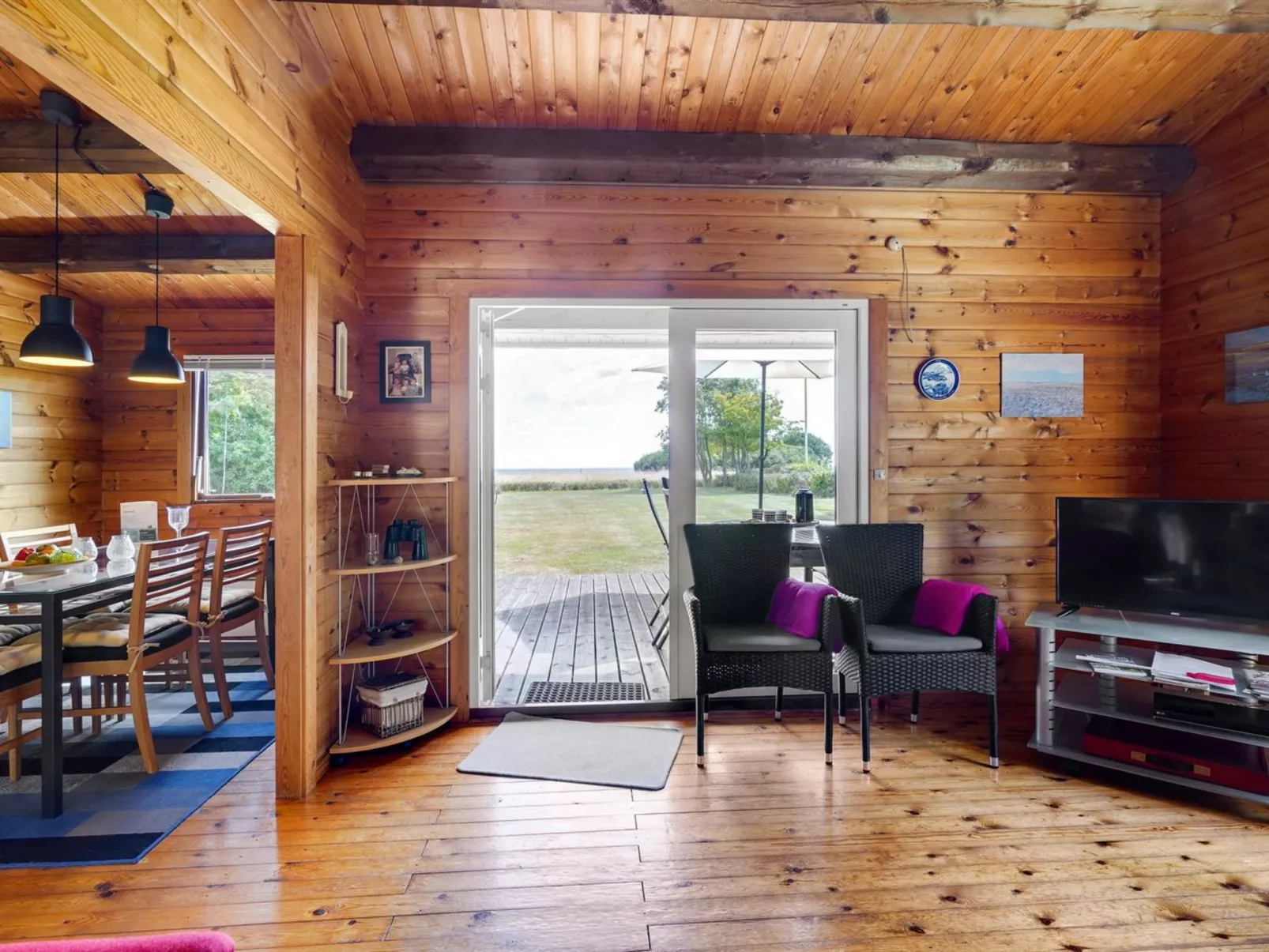 "Mato" - 100m from the sea-Inside