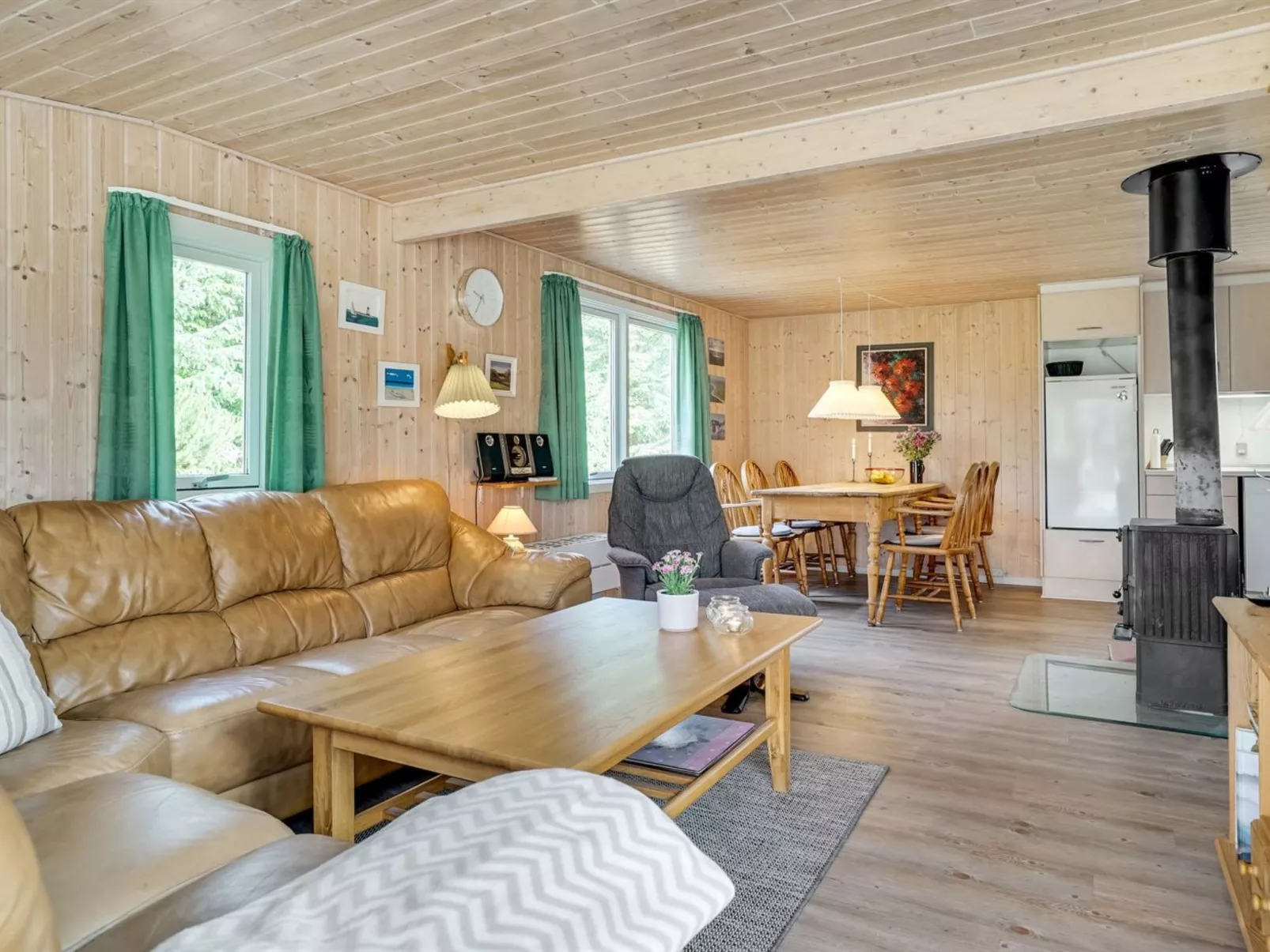 "Hughlek" - 900m from the sea-Inside