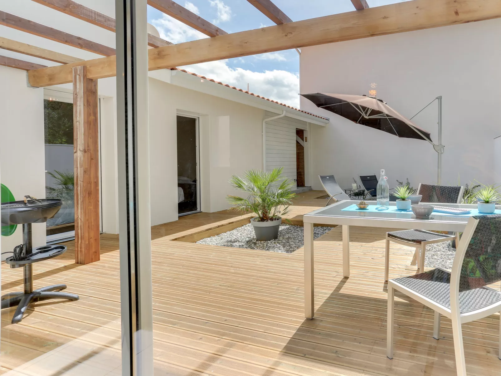 Les Patios de Flore-Outside