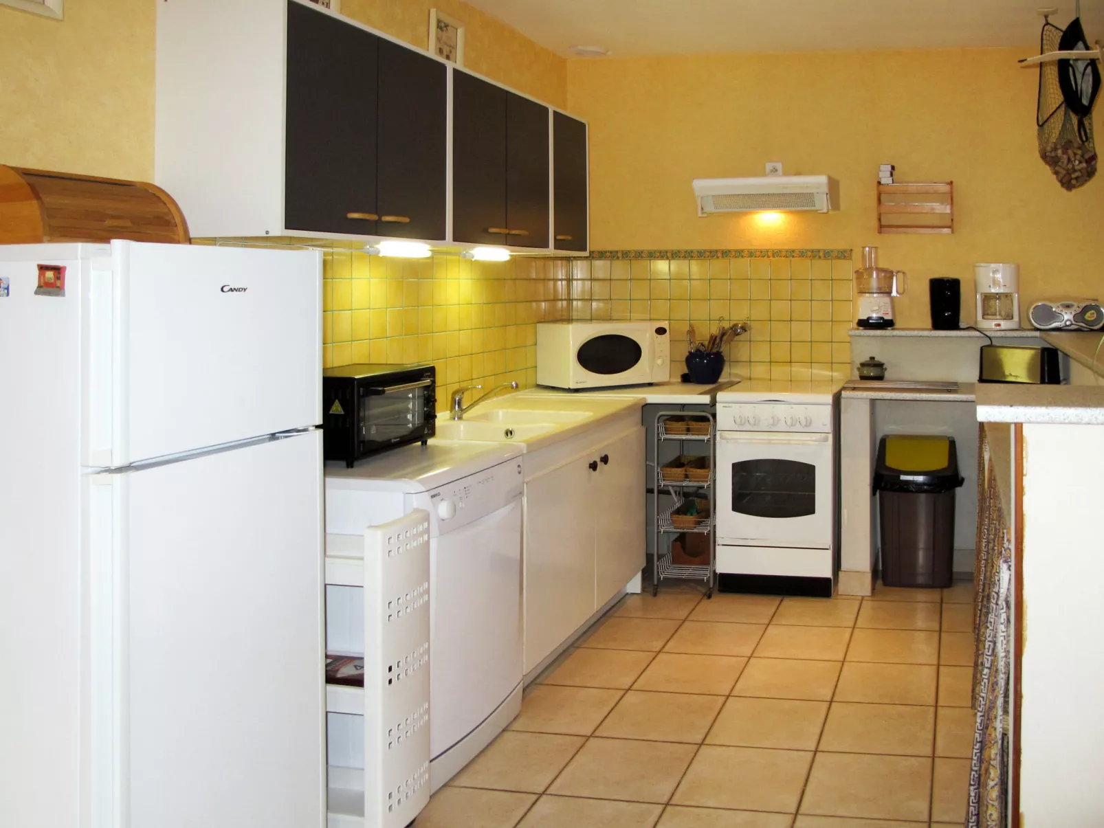 Chez Laurette-Inside