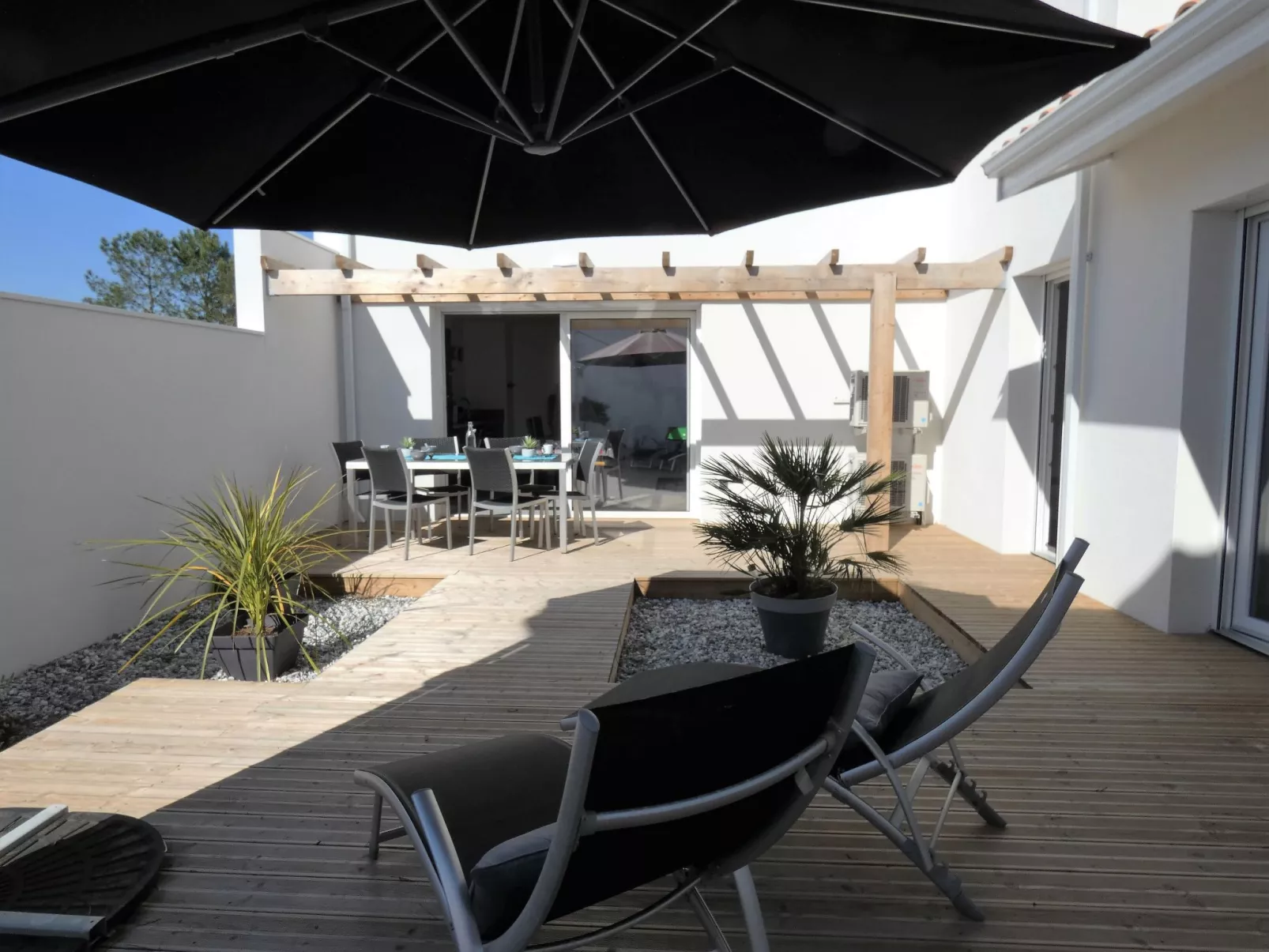 Les Patios de Flore-Outside