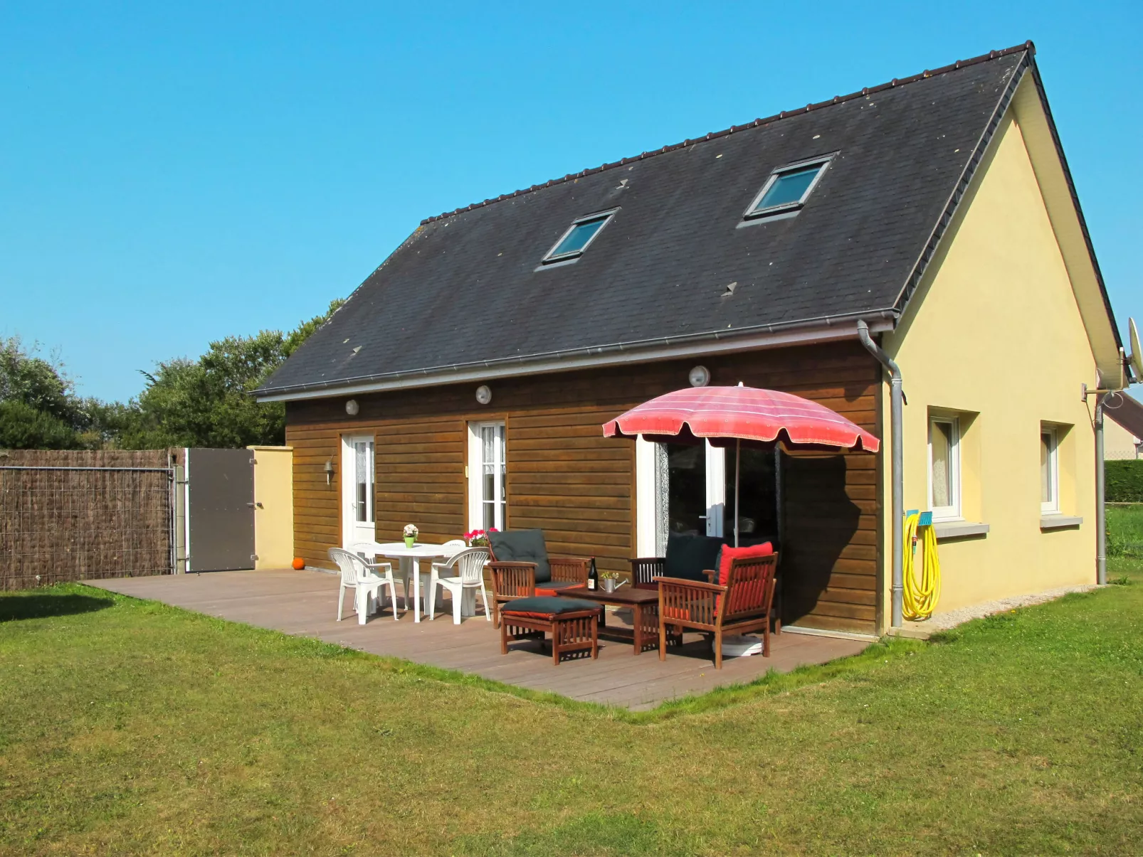 Chez Laurette-Outside