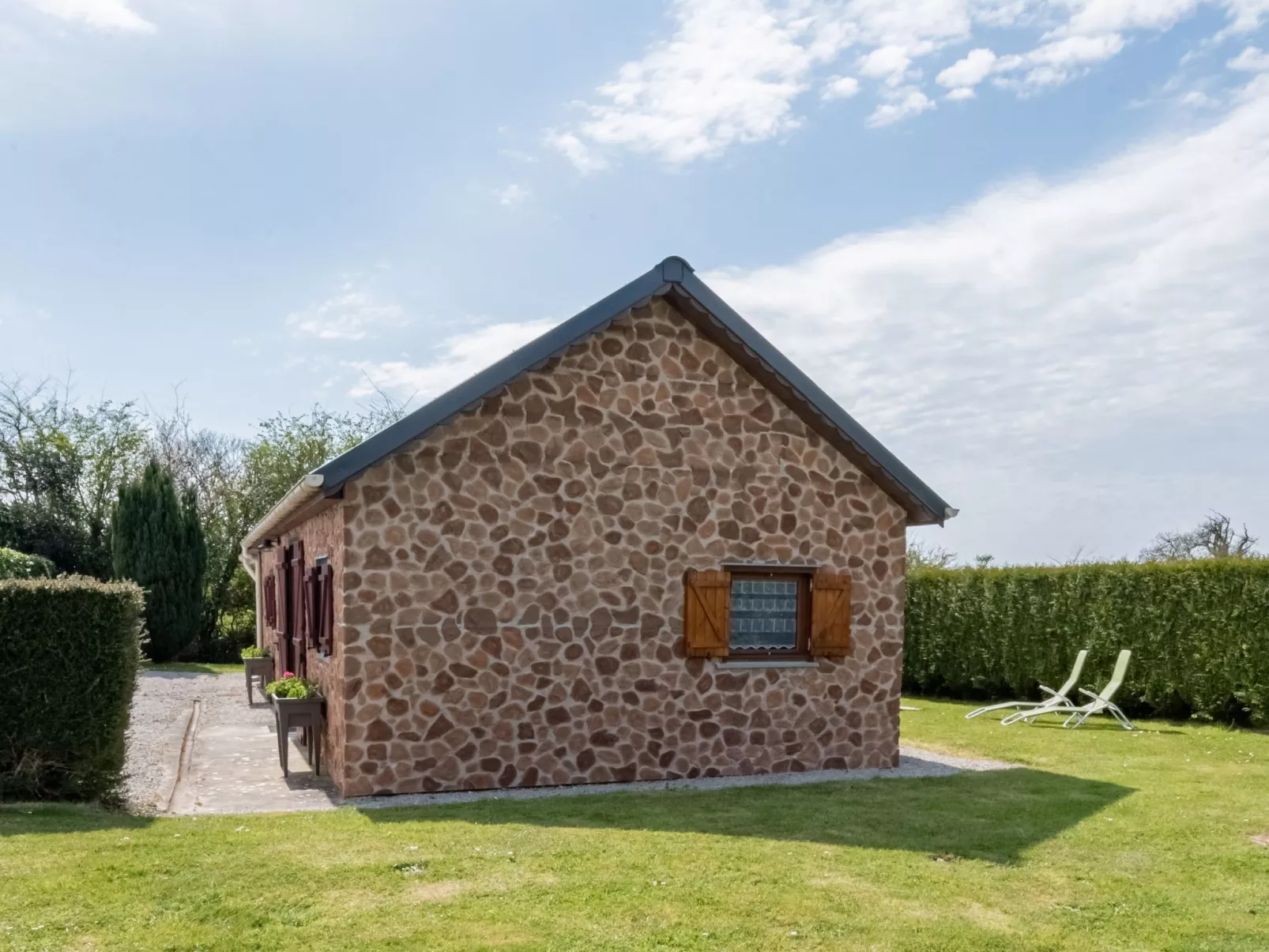 Le Petit Chalet-Outside