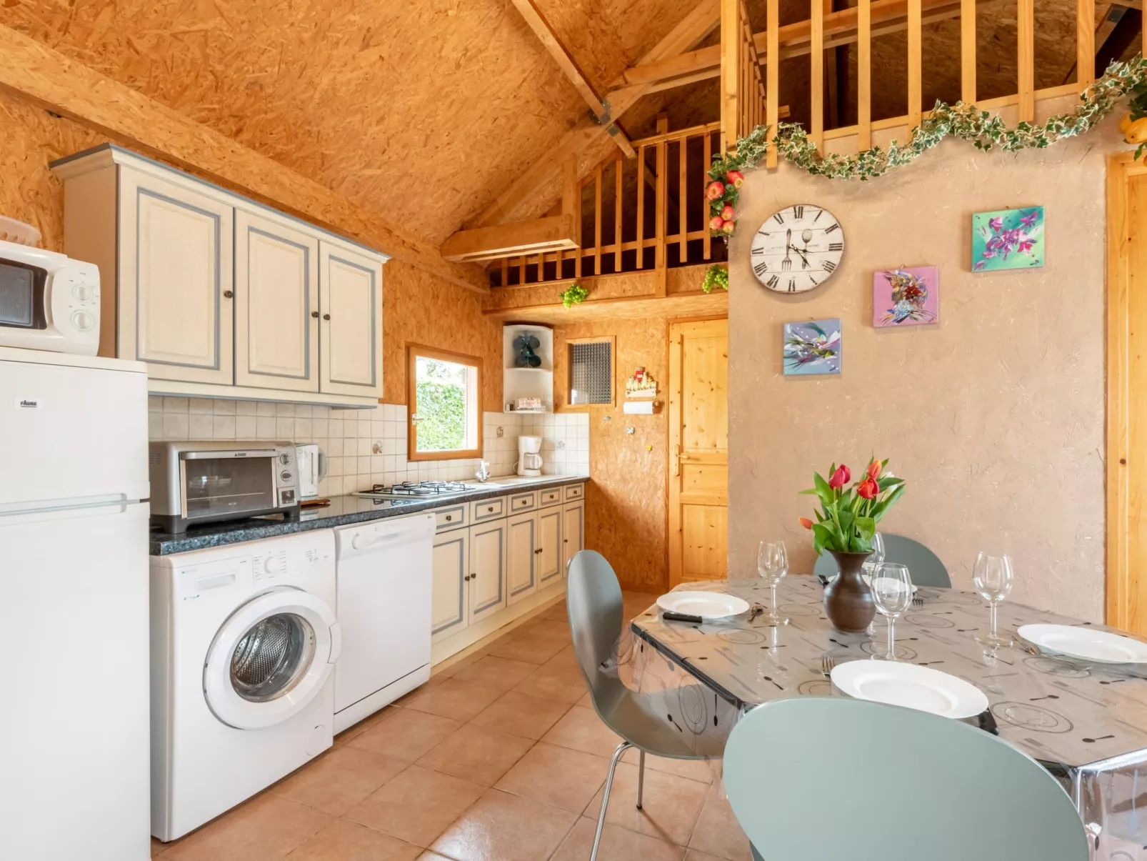 Le Petit Chalet-Inside