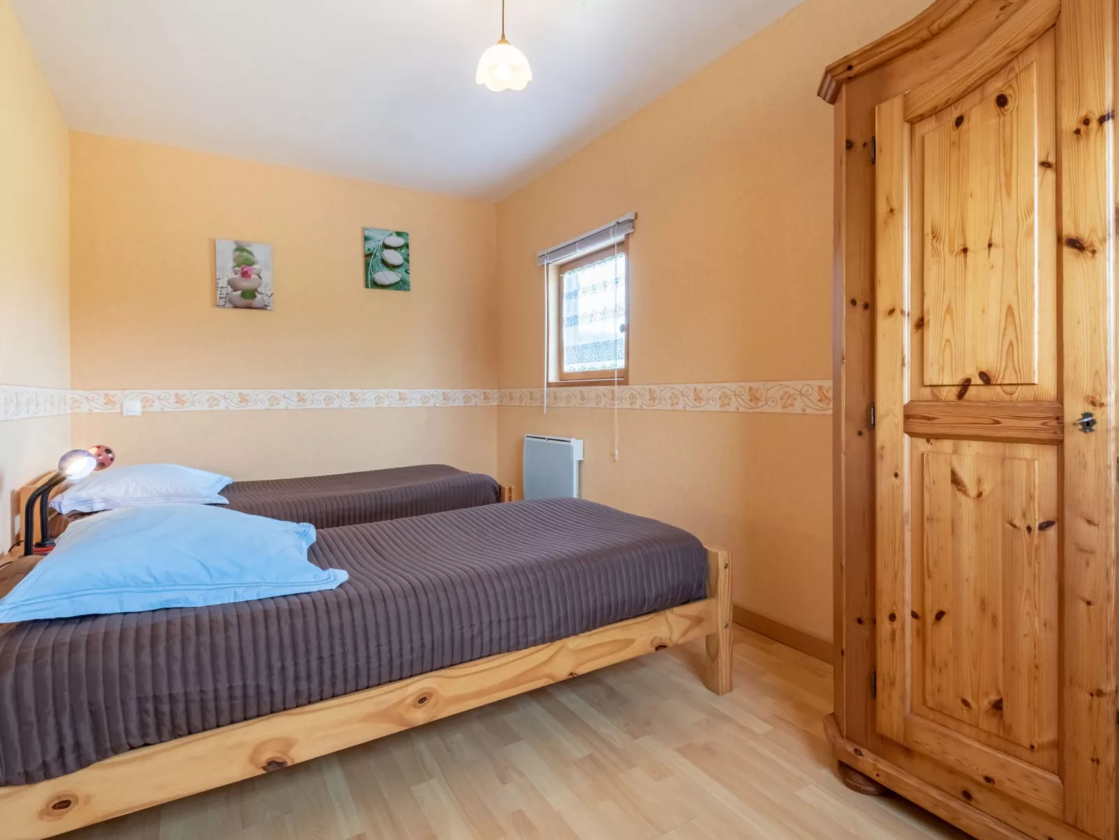 Le Petit Chalet-Inside