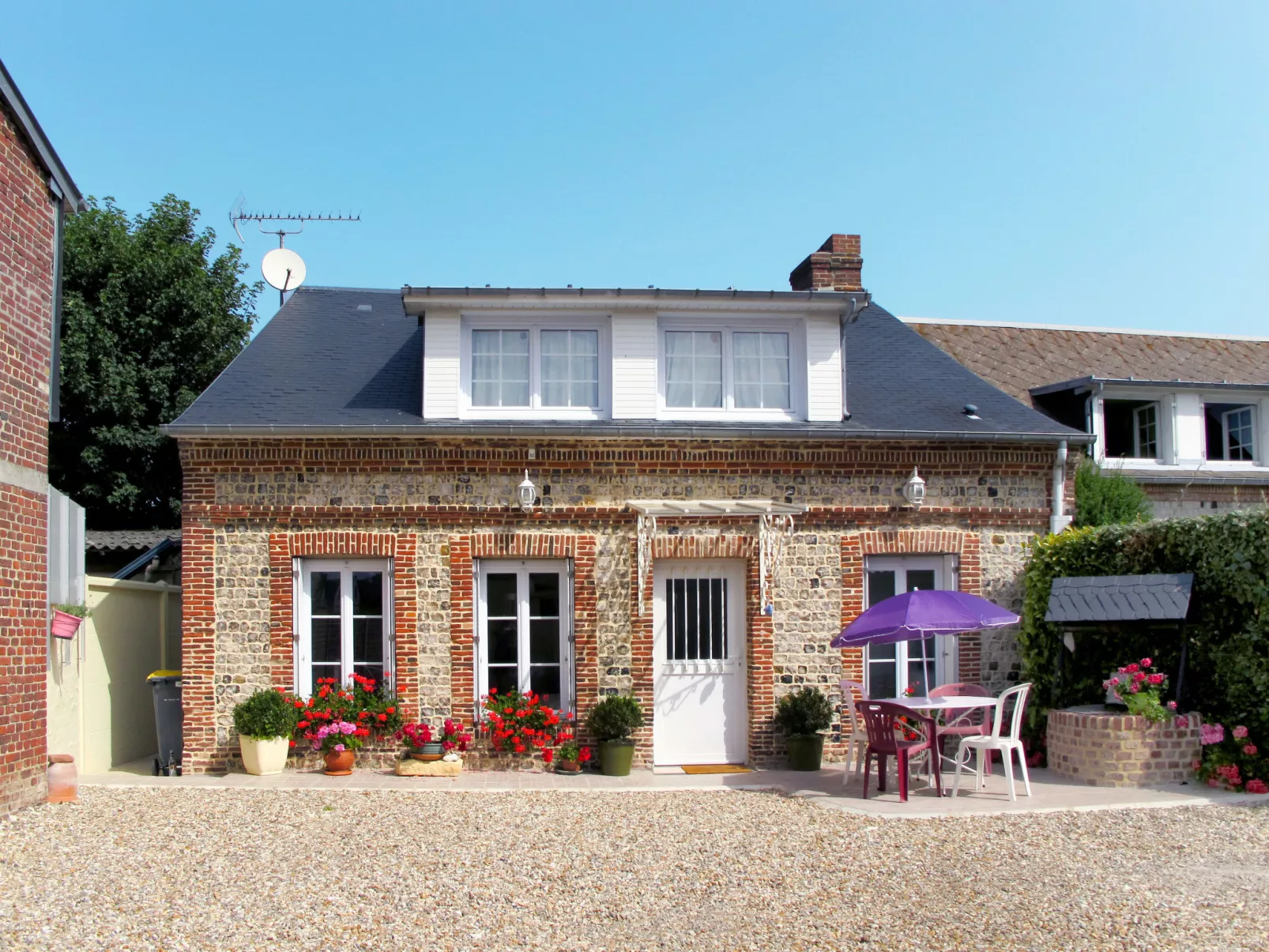 Le Champ des Mouettes-Outside