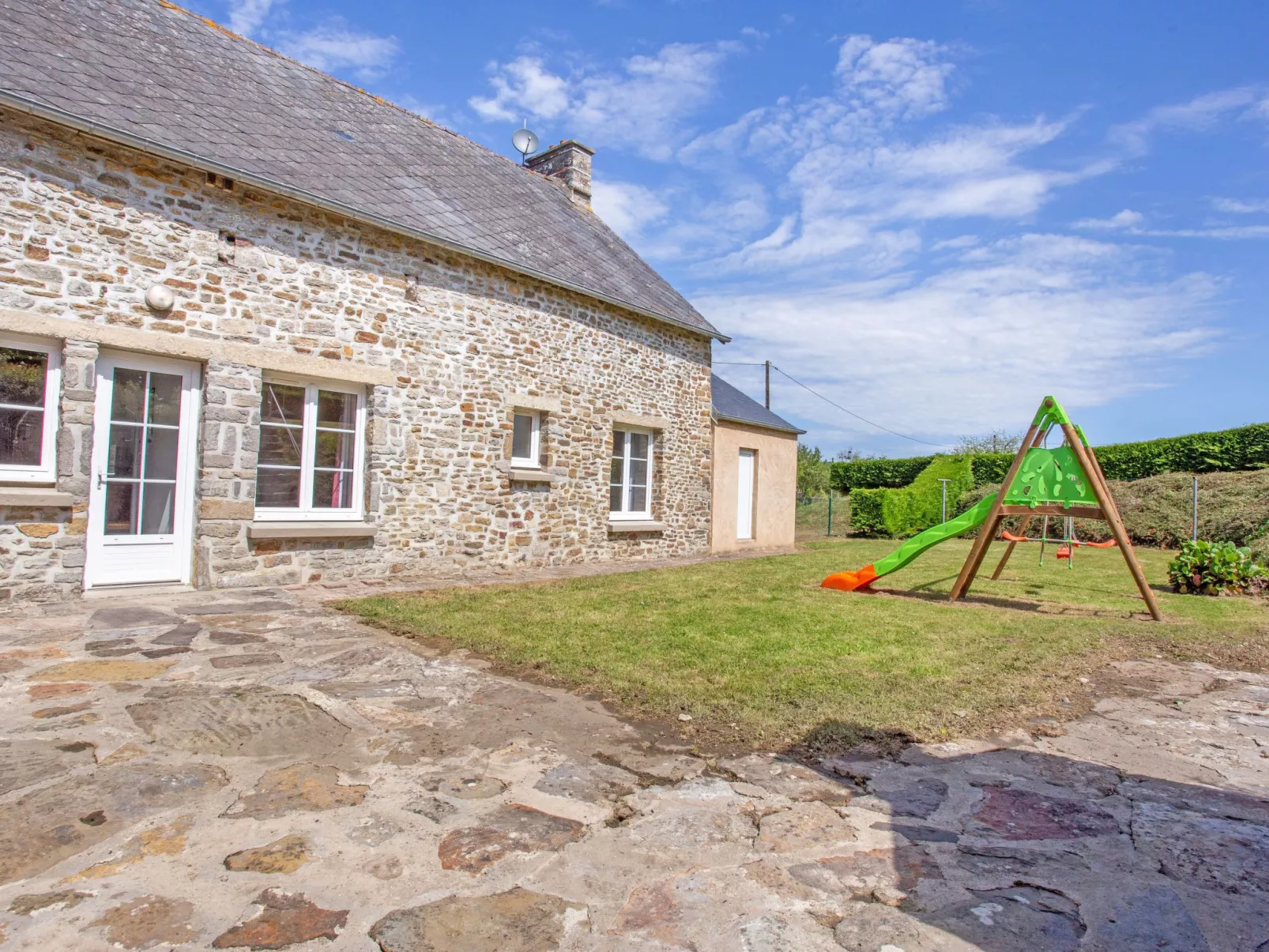 Le Plongeon-Outside