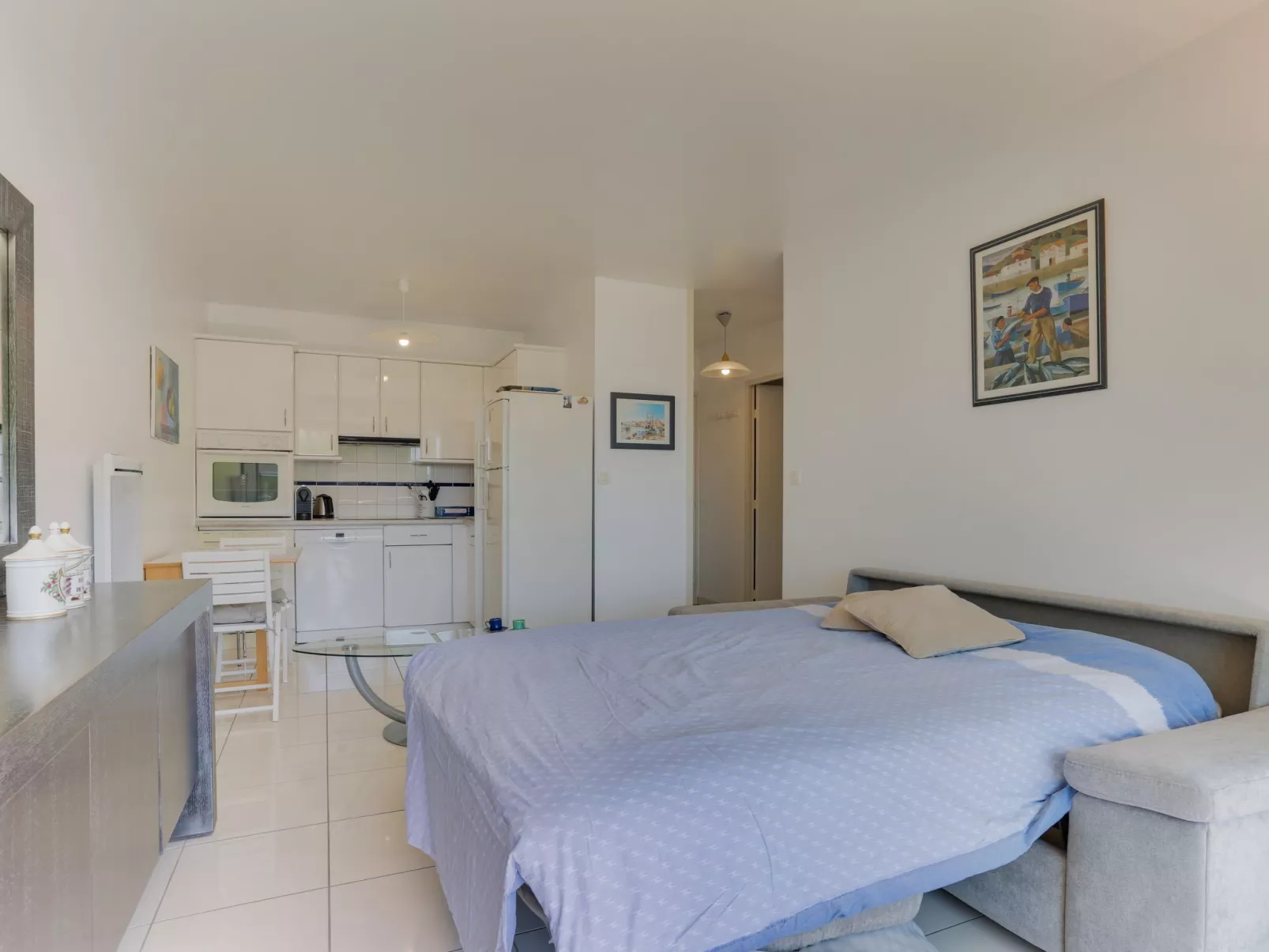 Le Clos Saint Vincent-Inside