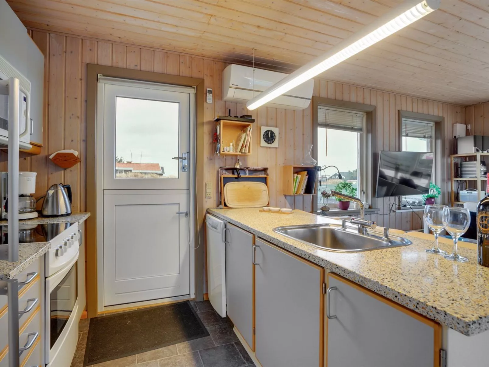 "Melanija" - 300m from the sea-Inside