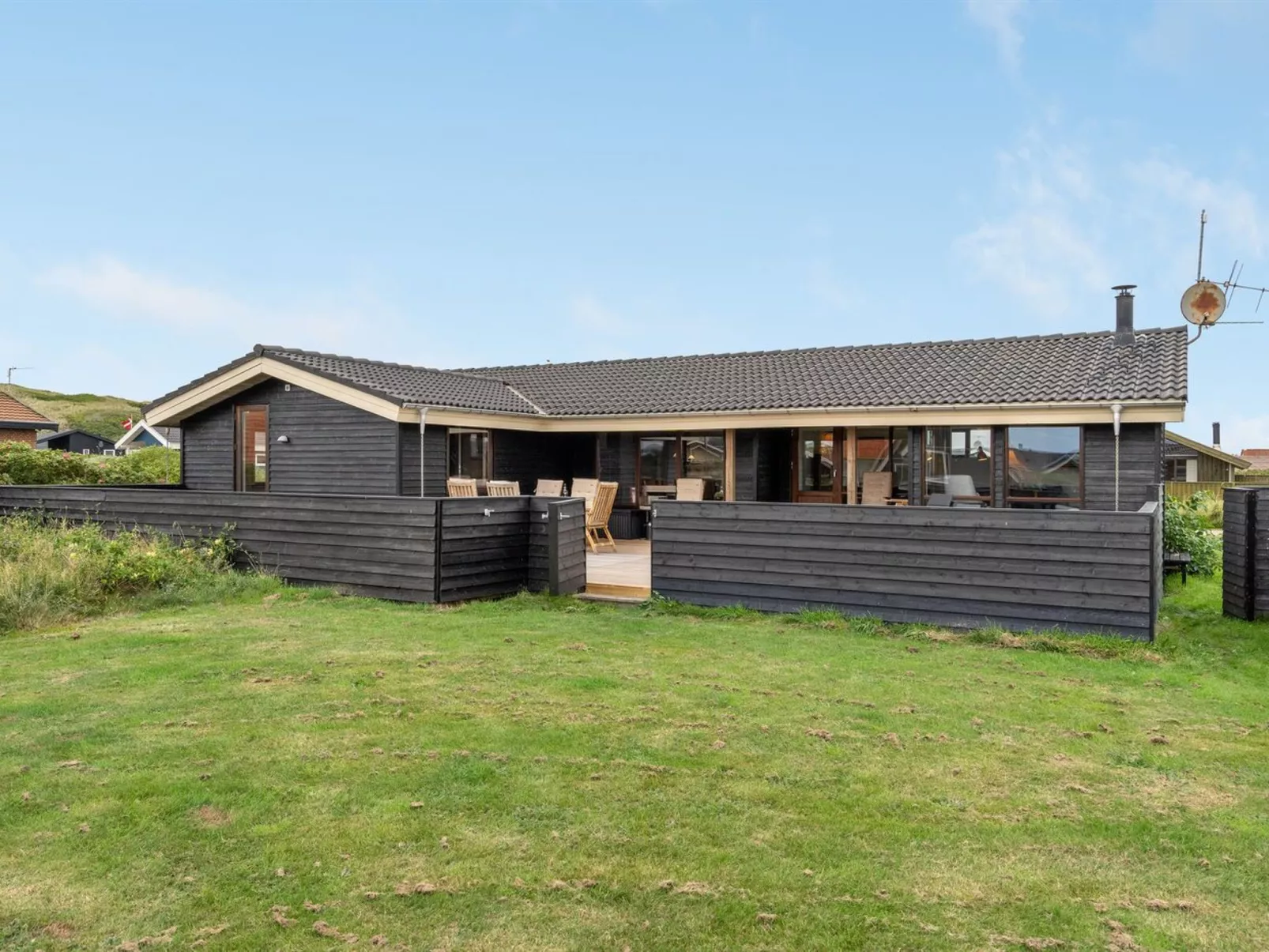 "Leleks" - 200m from the sea-Draußen
