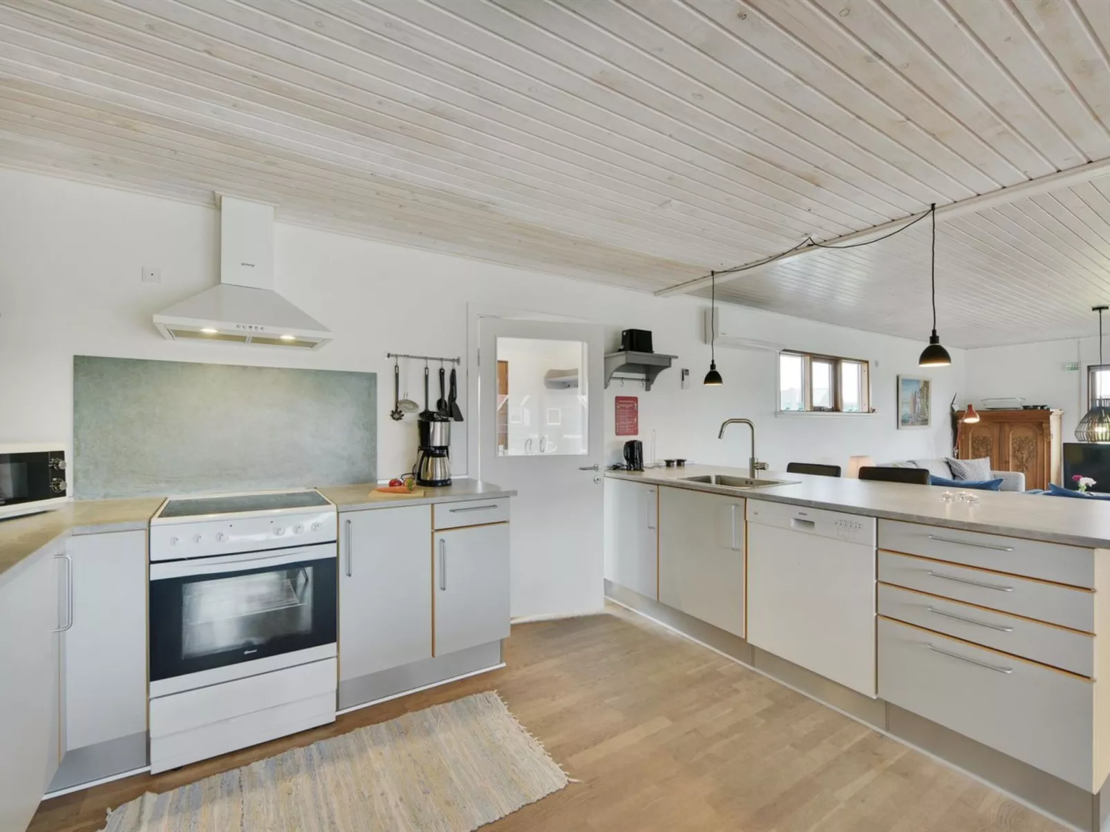 "Leleks" - 200m from the sea-Drinnen