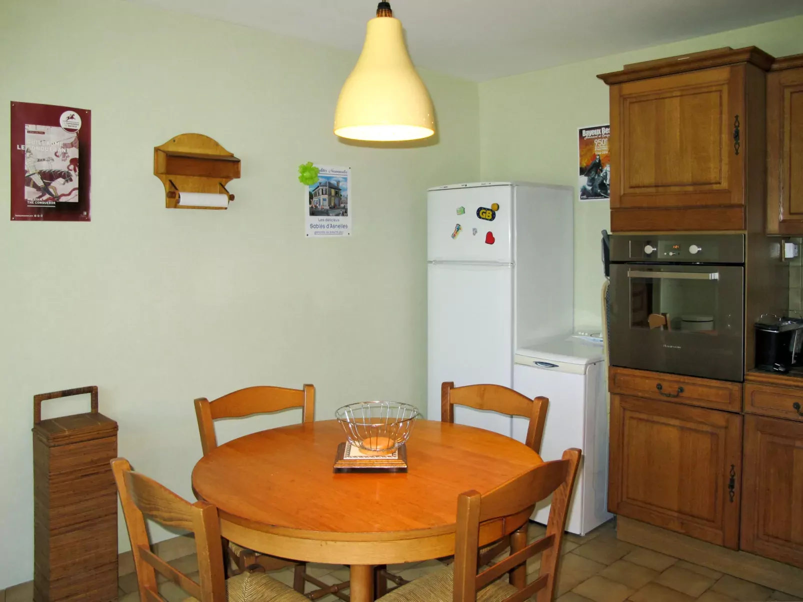 Le Saint Vigor-Inside