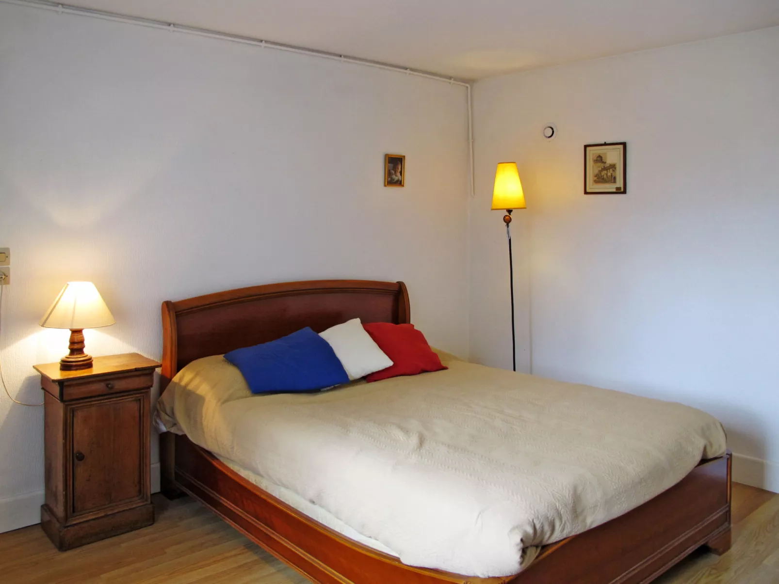 Le Saint Vigor-Inside