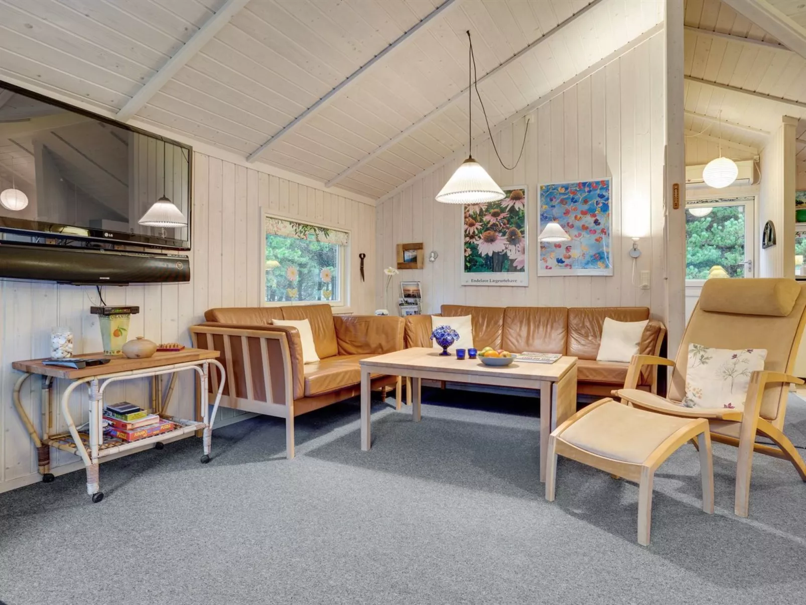 "Alaine" - 850m from the sea-Inside