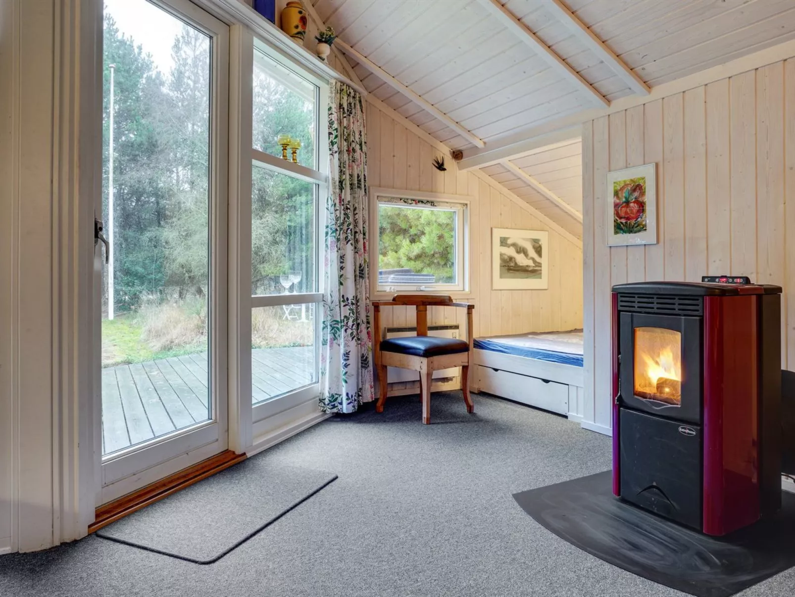 "Alaine" - 850m from the sea-Inside