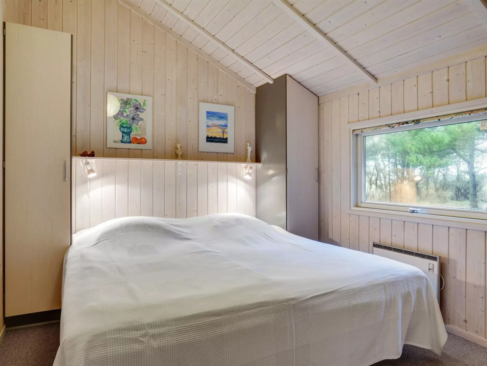 "Alaine" - 850m from the sea-Inside