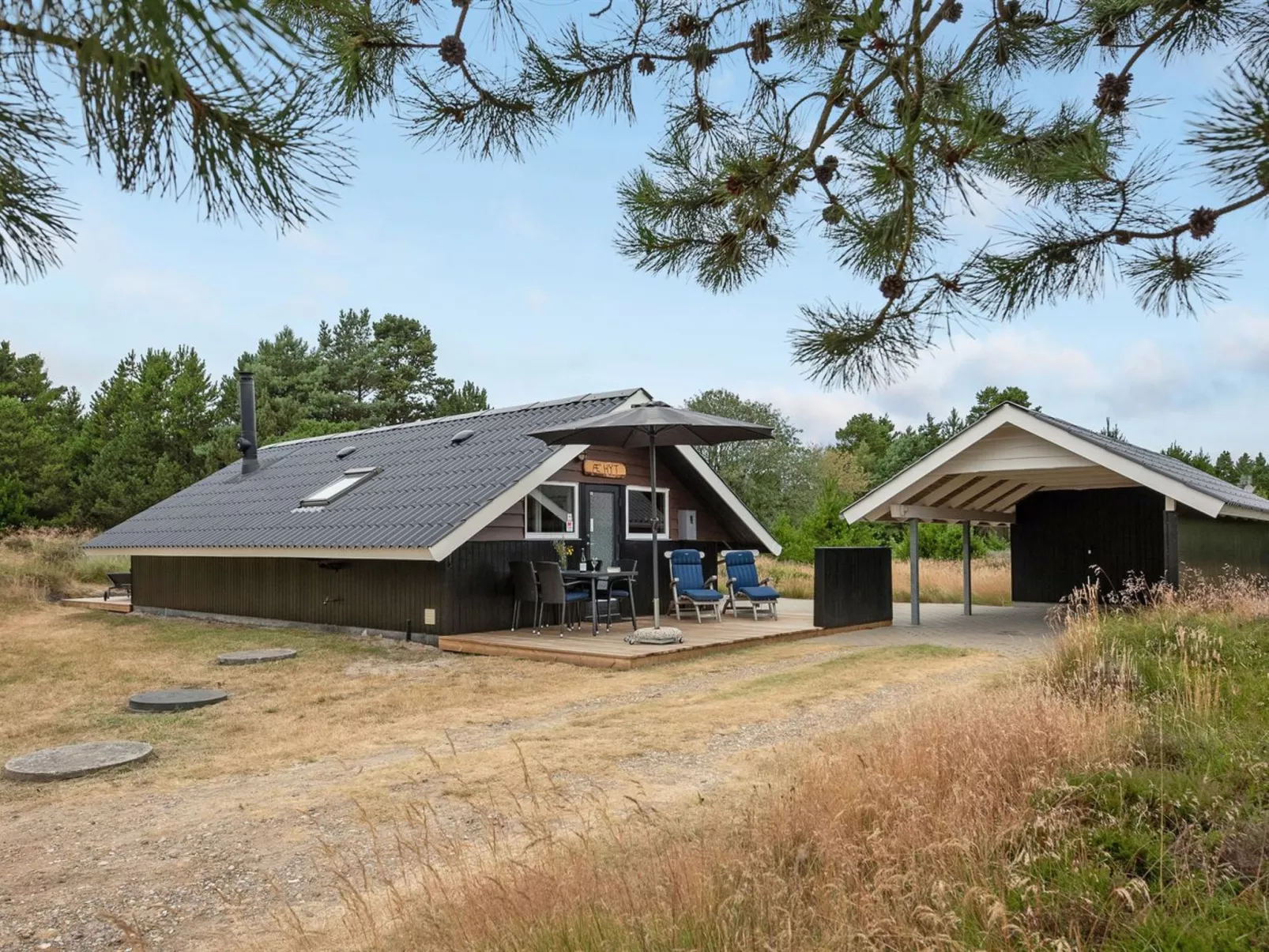 "Torbjörn" - 1.1km from the sea-Draußen