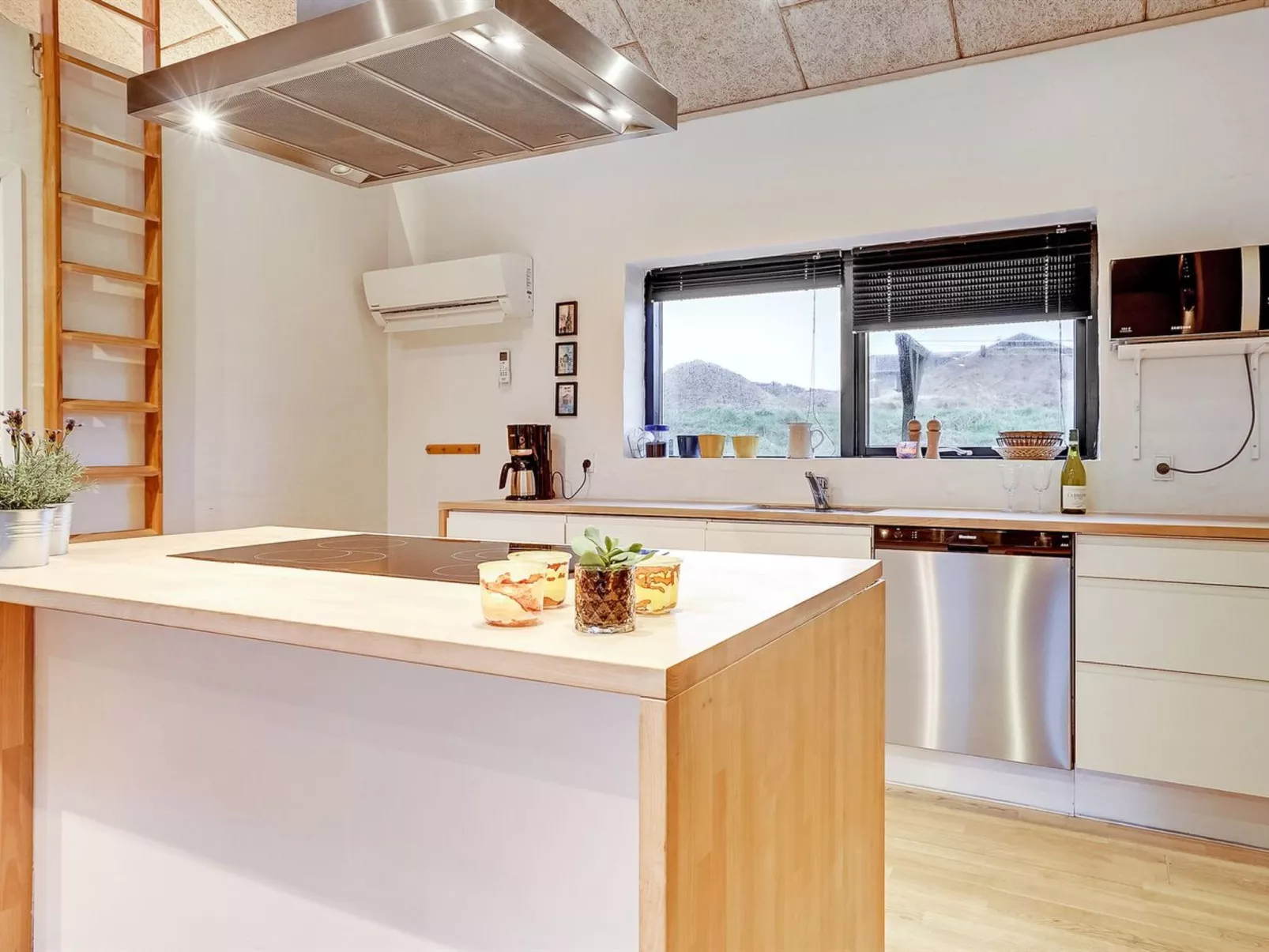 "Arina" - 150m from the sea-Inside