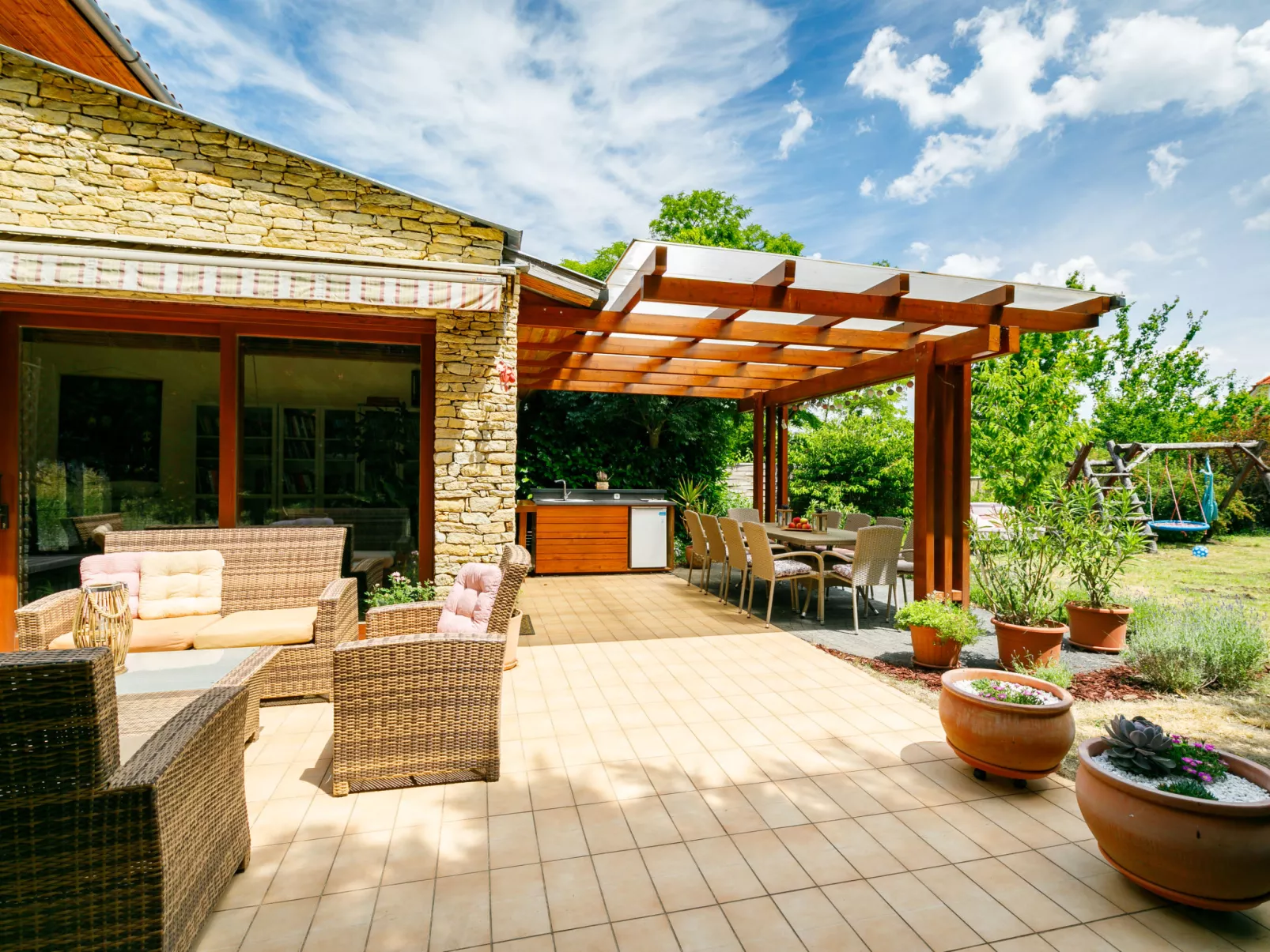 Villa Mediterran-Outside