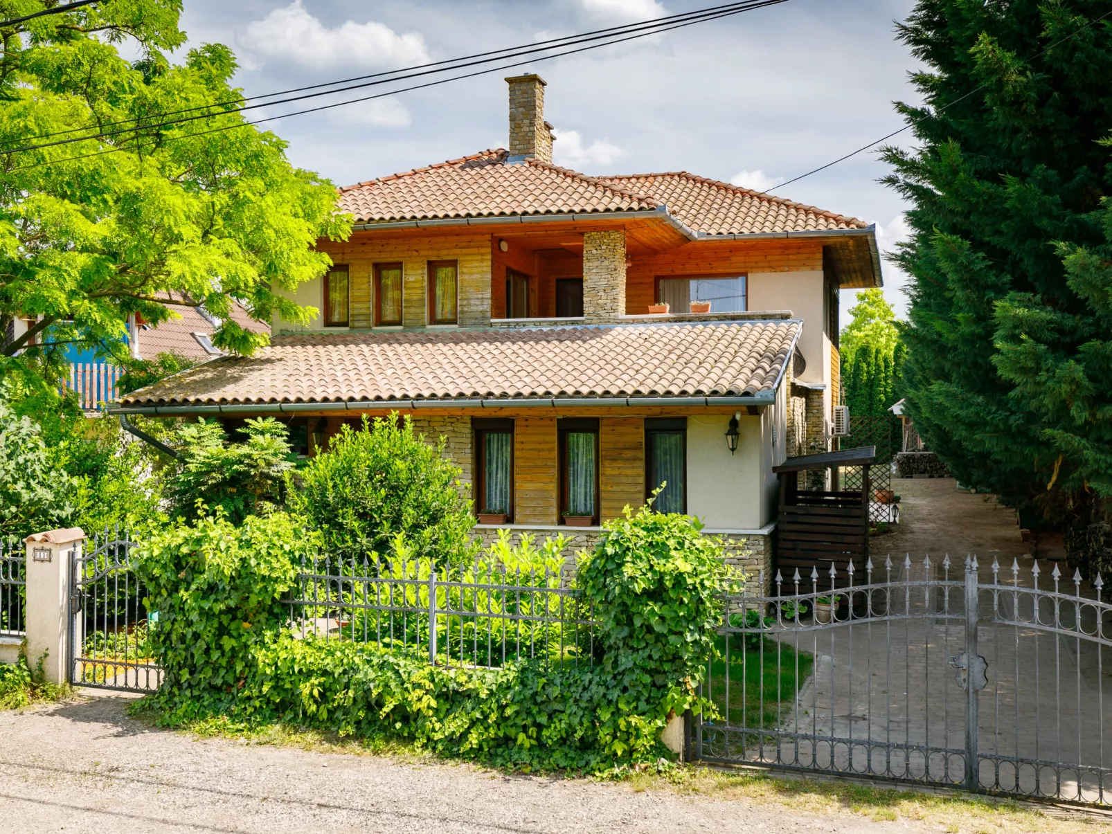 Villa Mediterran-Outside