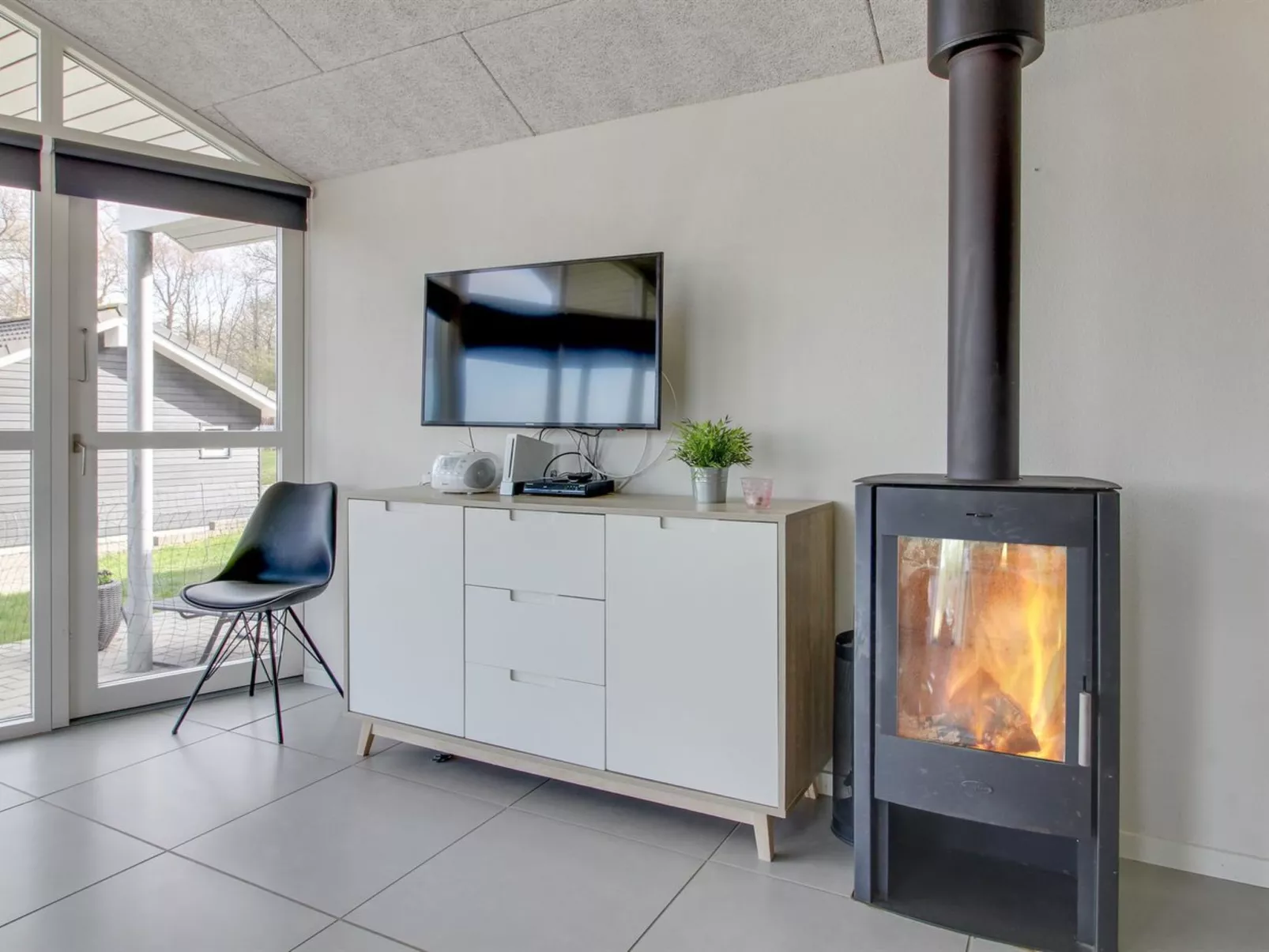 "Tenaya" - 200m from the sea-Inside
