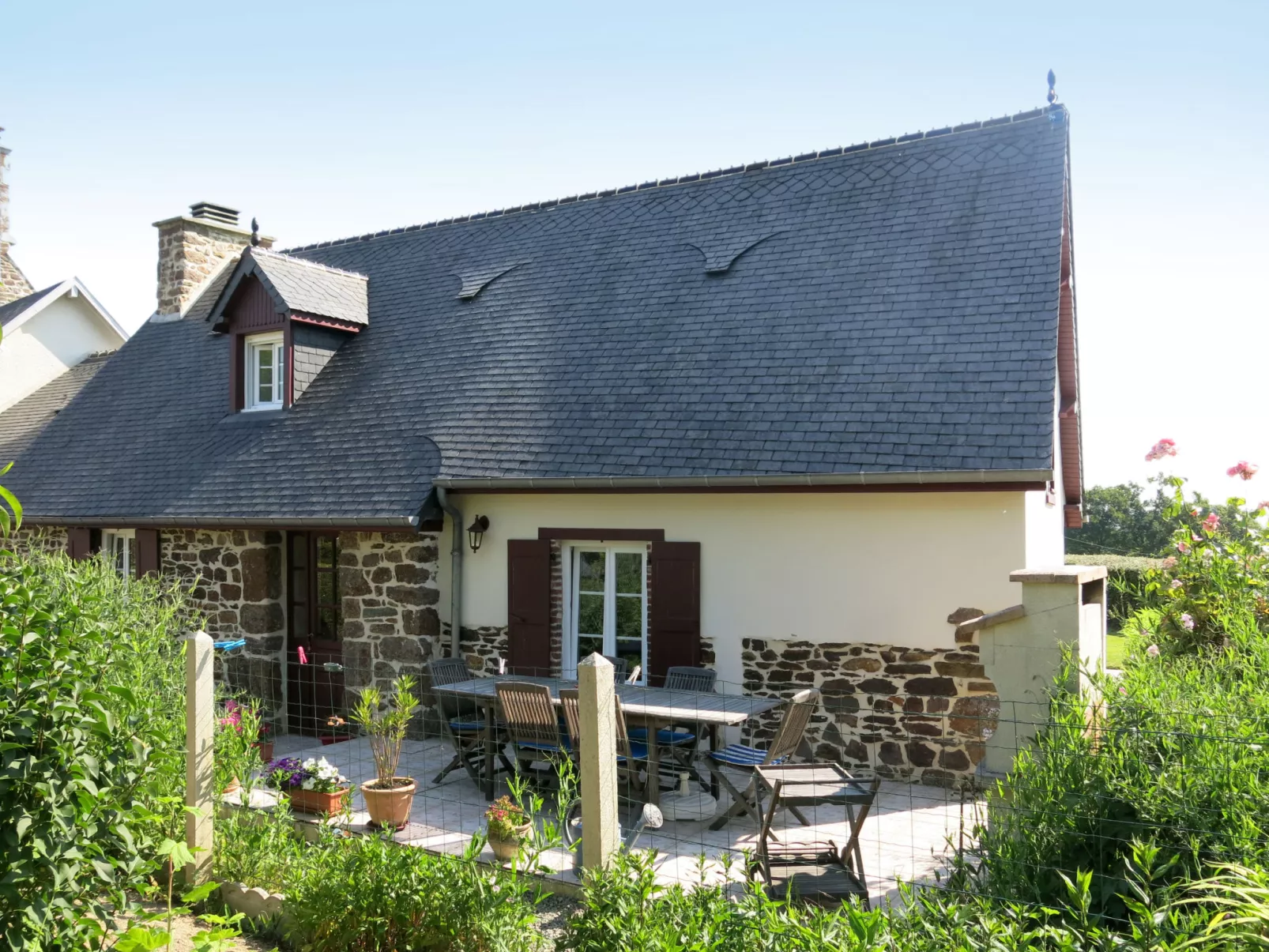 La Chevalerie-Outside