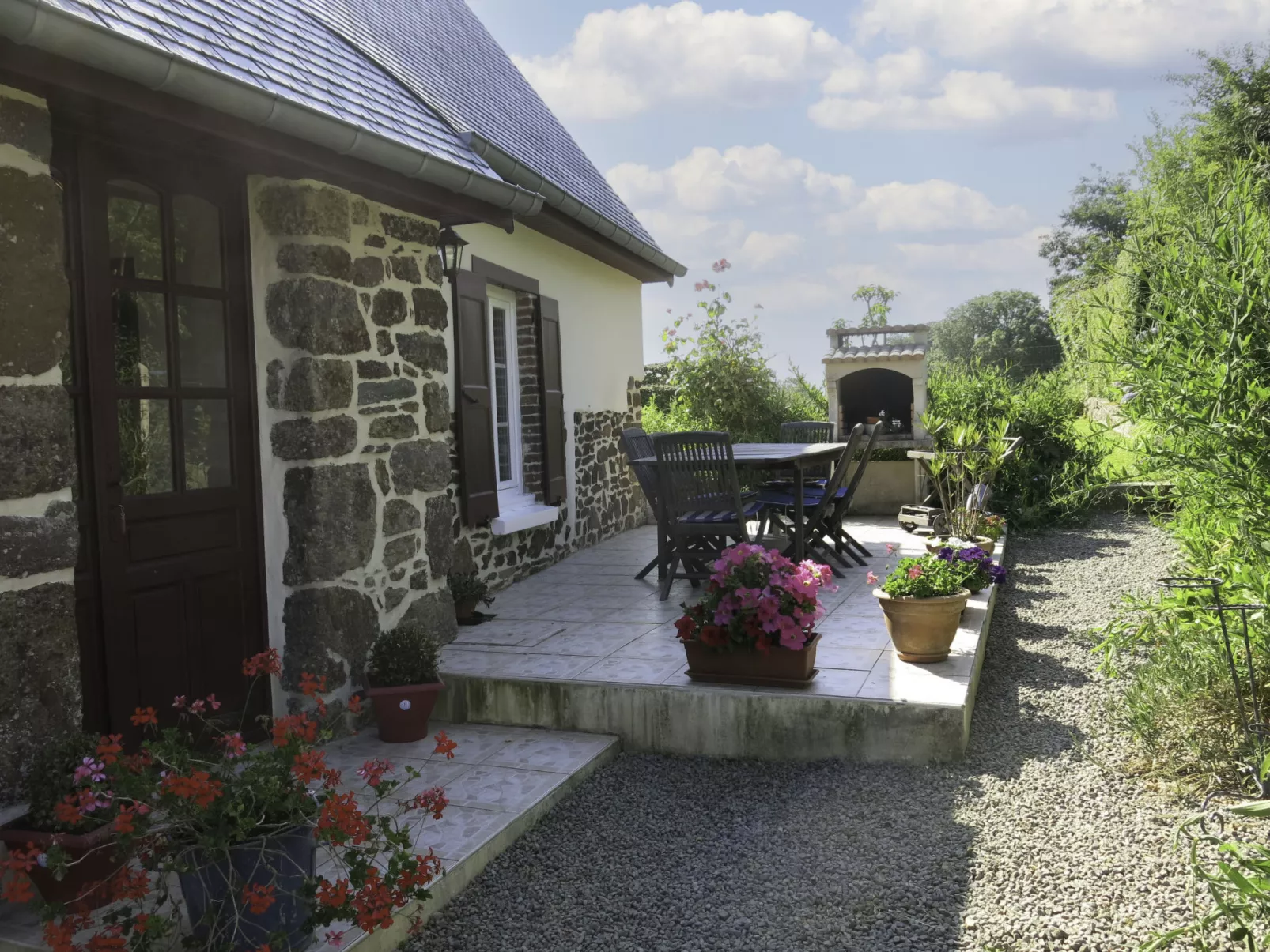 La Chevalerie-Outside
