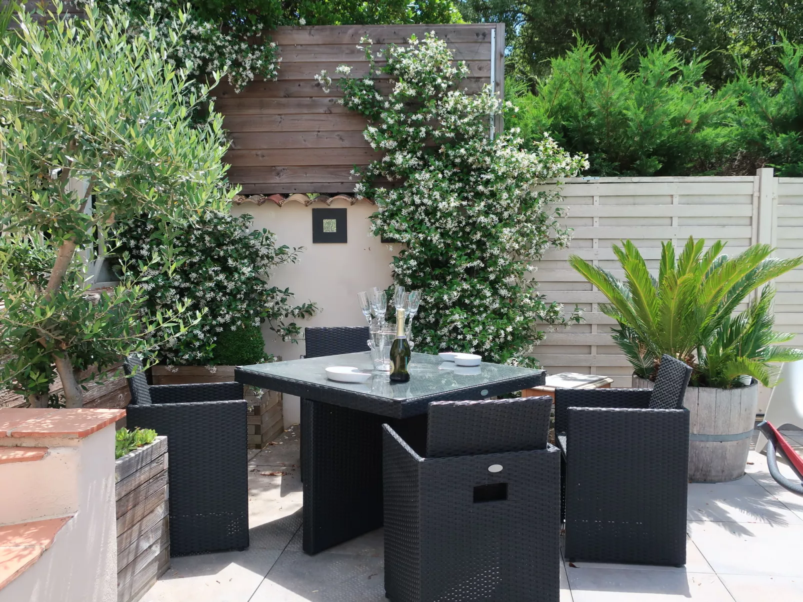 La Chartreuse-Outside
