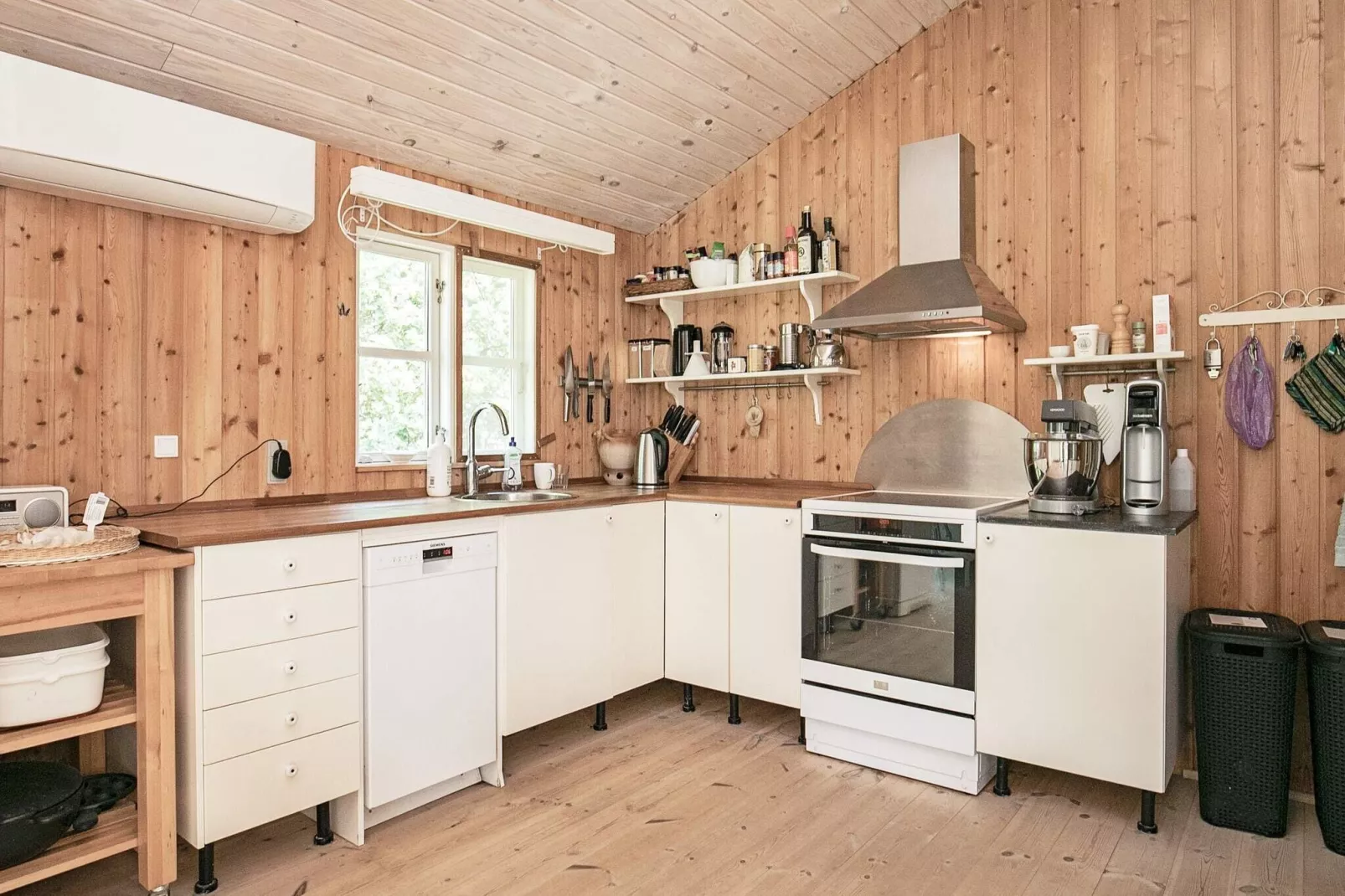 12 person holiday home in Læsø-By Traum-Indoor