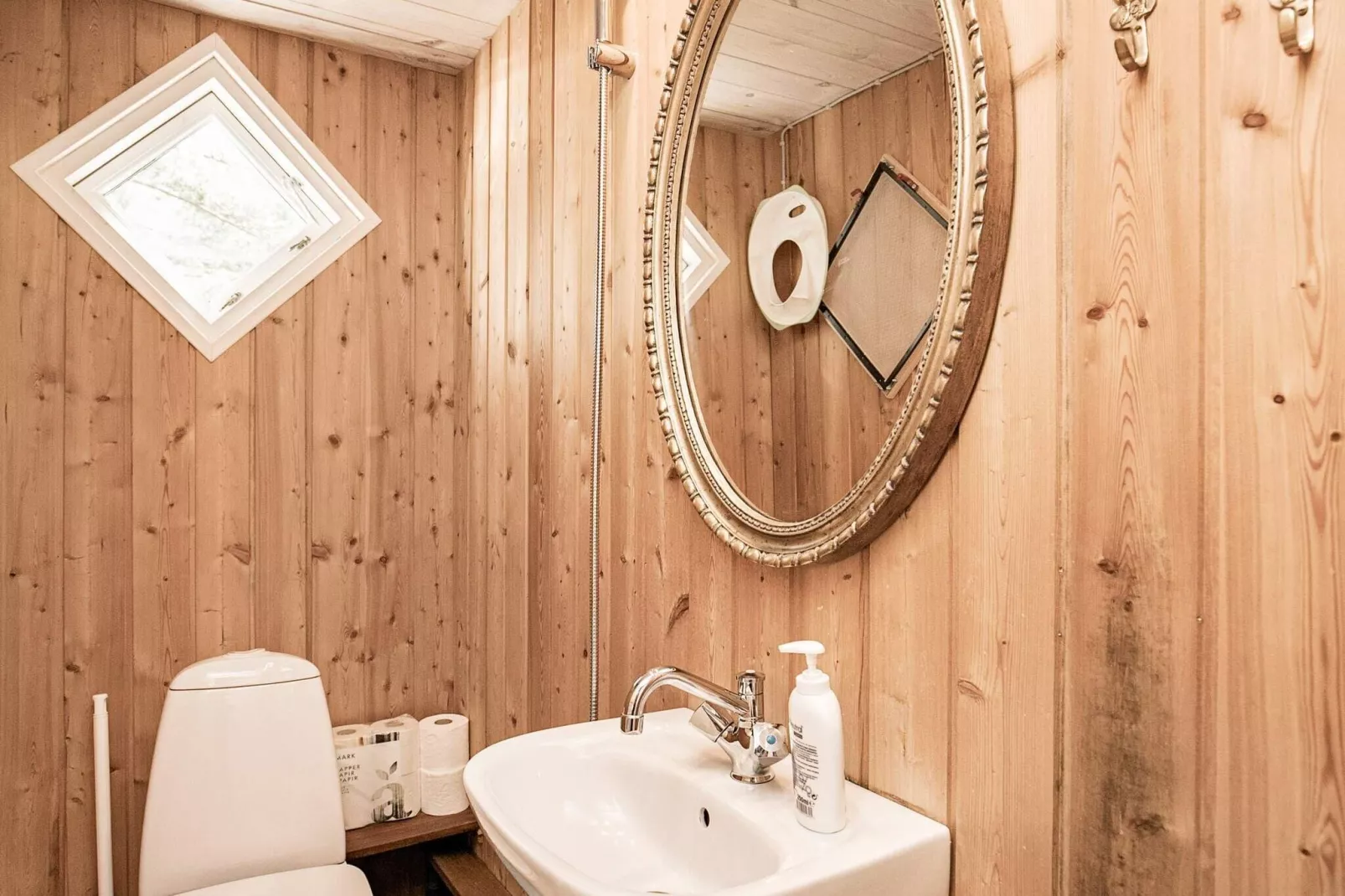 12 person holiday home in Læsø-By Traum-Indoor