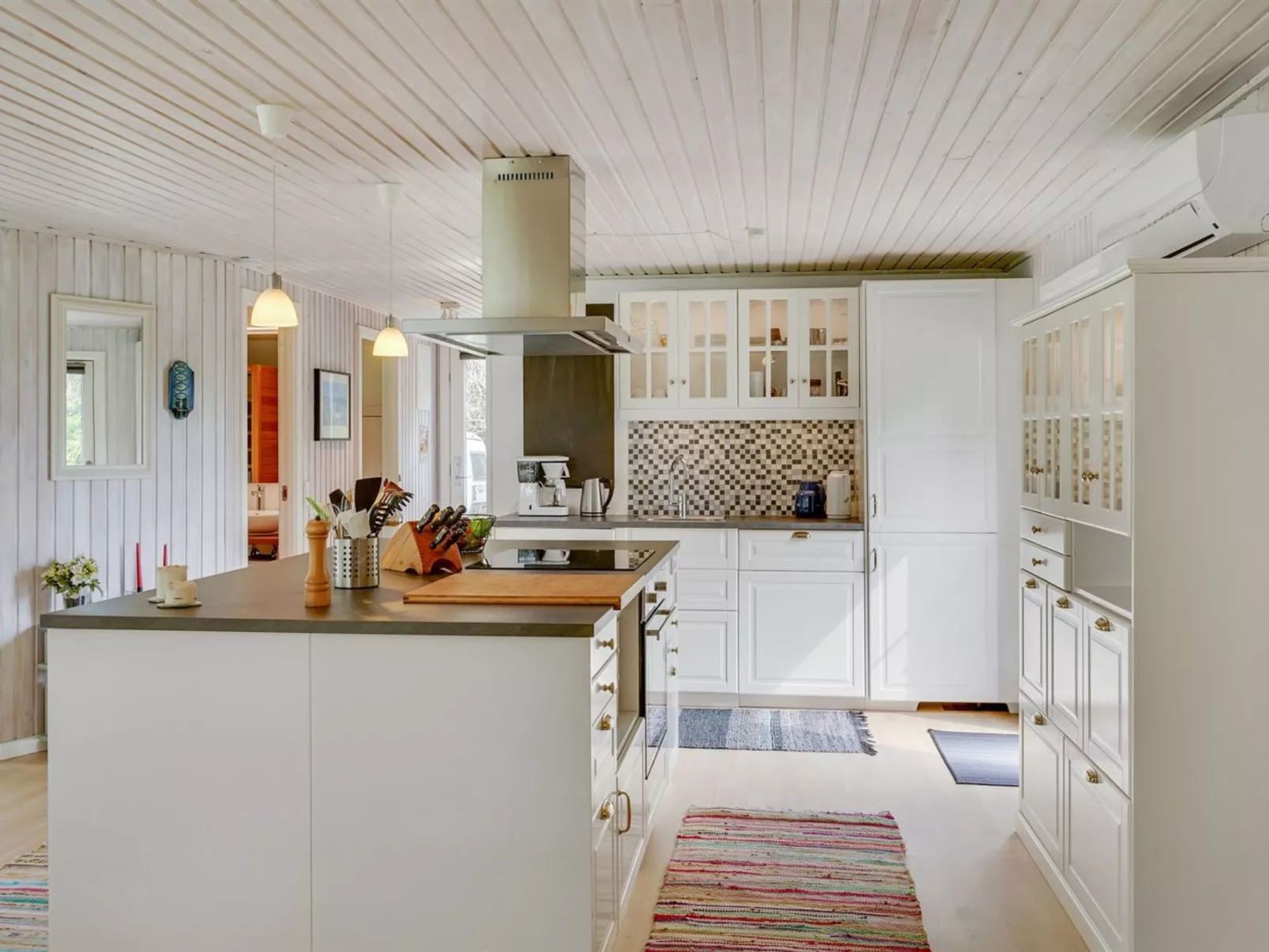 "Niina" - 800m from the sea-Inside