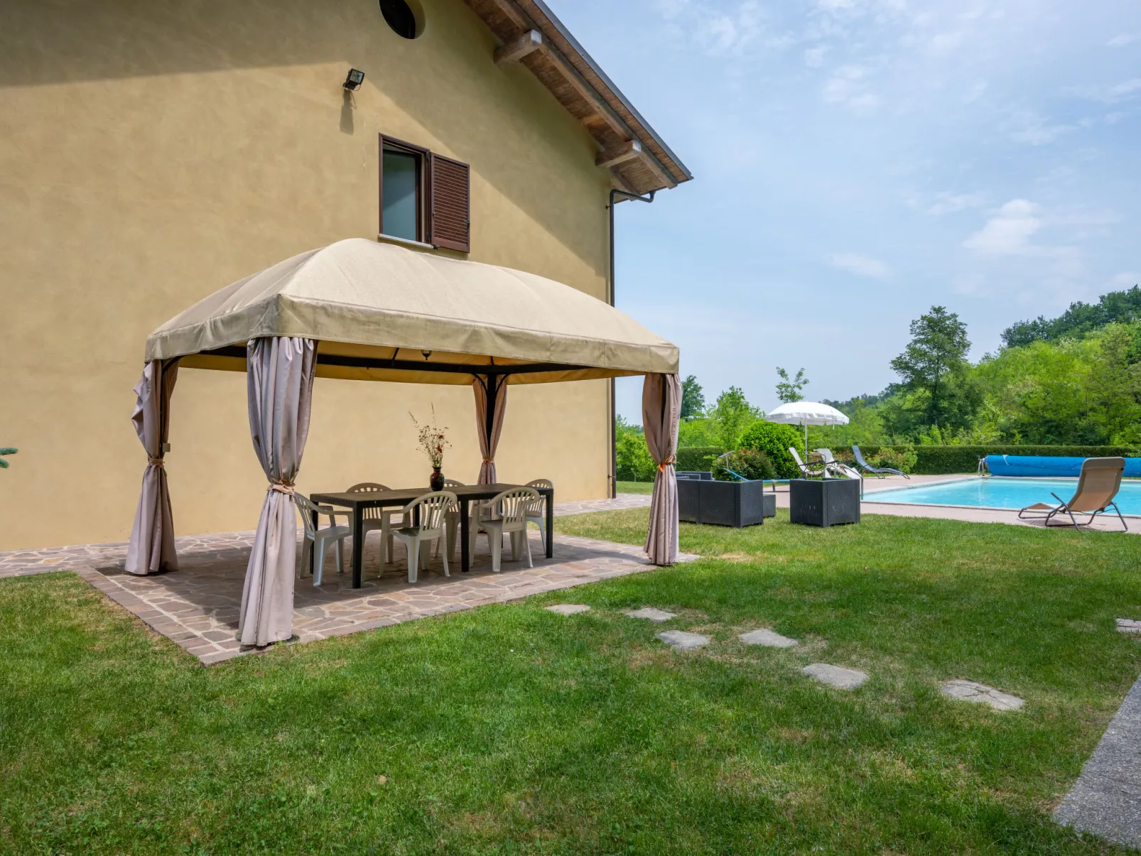 Casa Nocciola-Outside