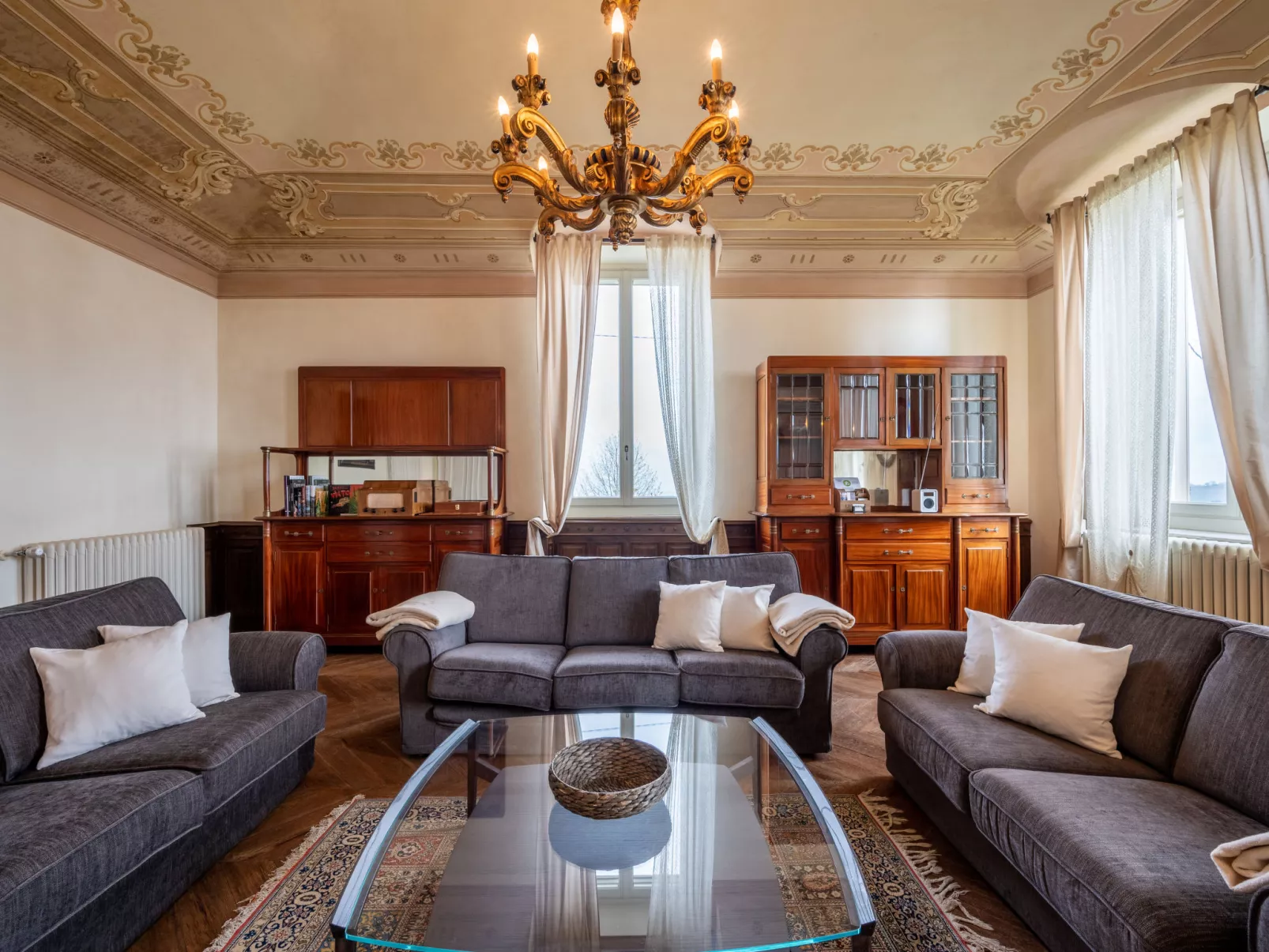Villa Loreto-Inside